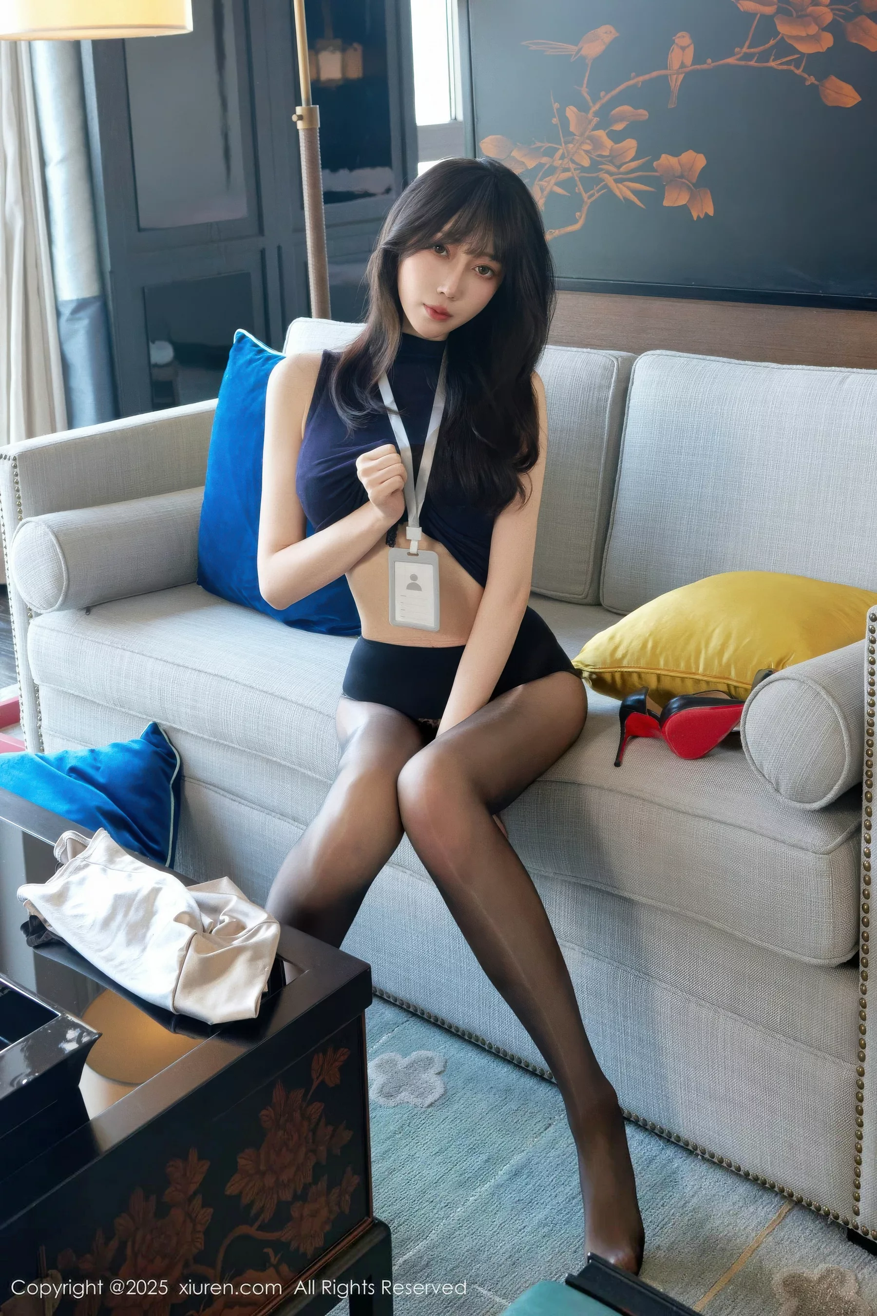 玥儿玥er深色OL服饰露黑色内衣配超薄黑丝秀美腿绝美写真 第 67 张