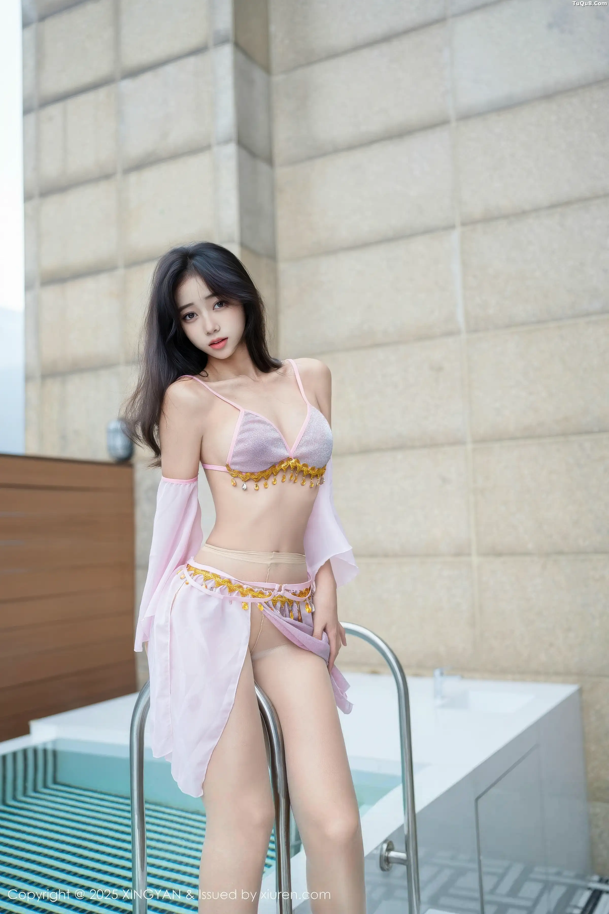 时安安泳池性感紫色泳衣配超薄肉丝秀柔美身姿绝美写真 第 10 张