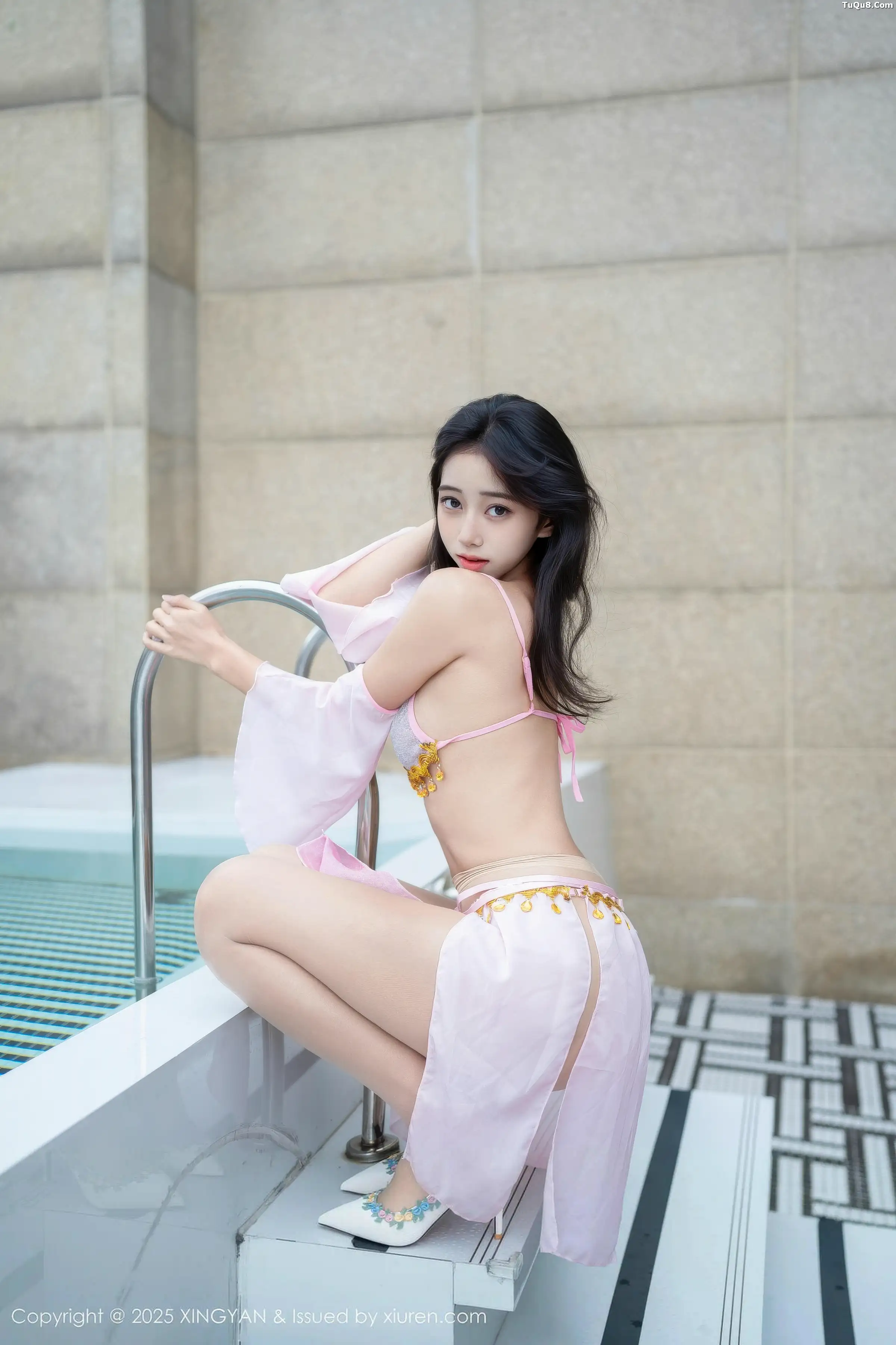 时安安泳池性感紫色泳衣配超薄肉丝秀柔美身姿绝美写真 第 12 张