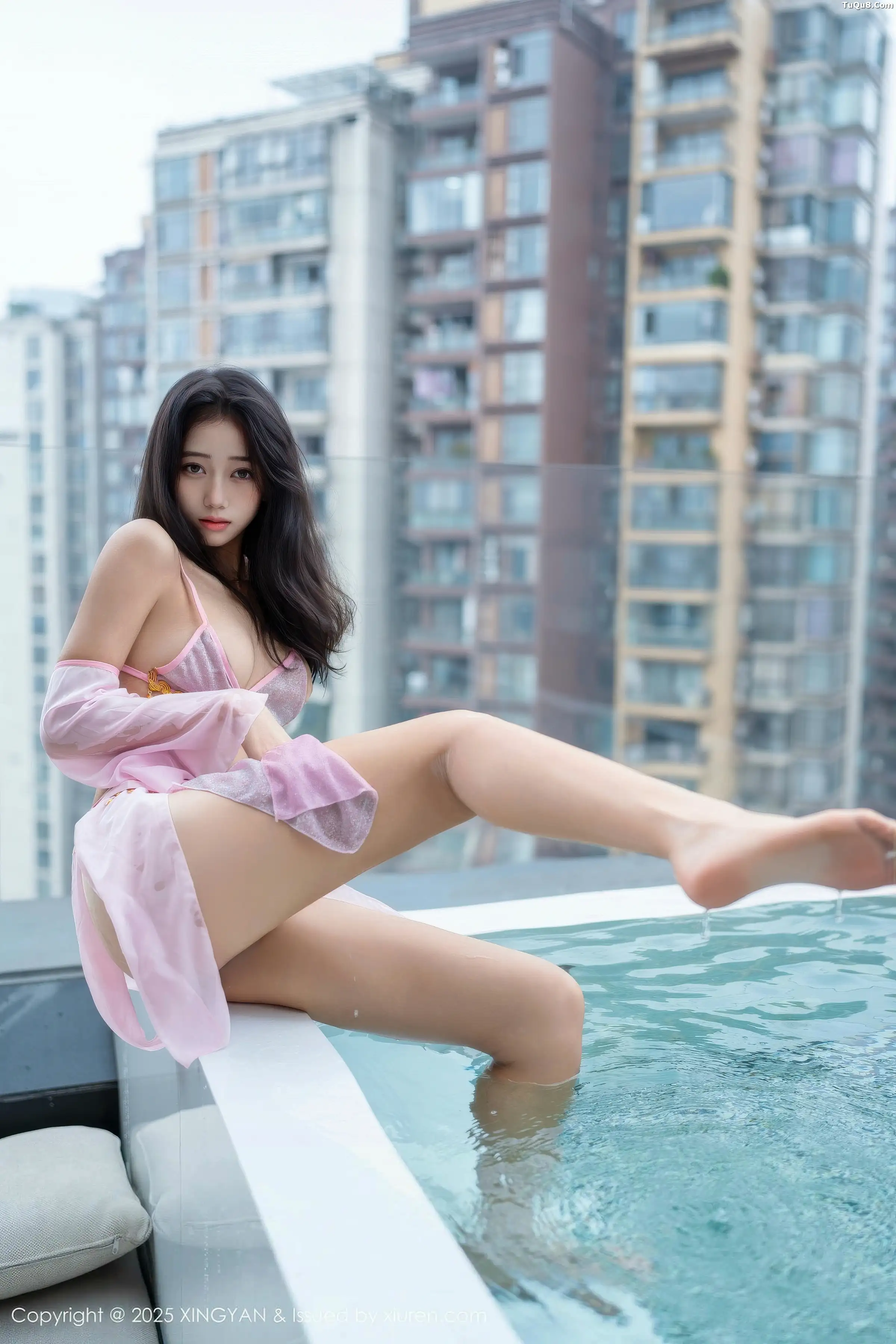 时安安泳池性感紫色泳衣配超薄肉丝秀柔美身姿绝美写真 第 75 张