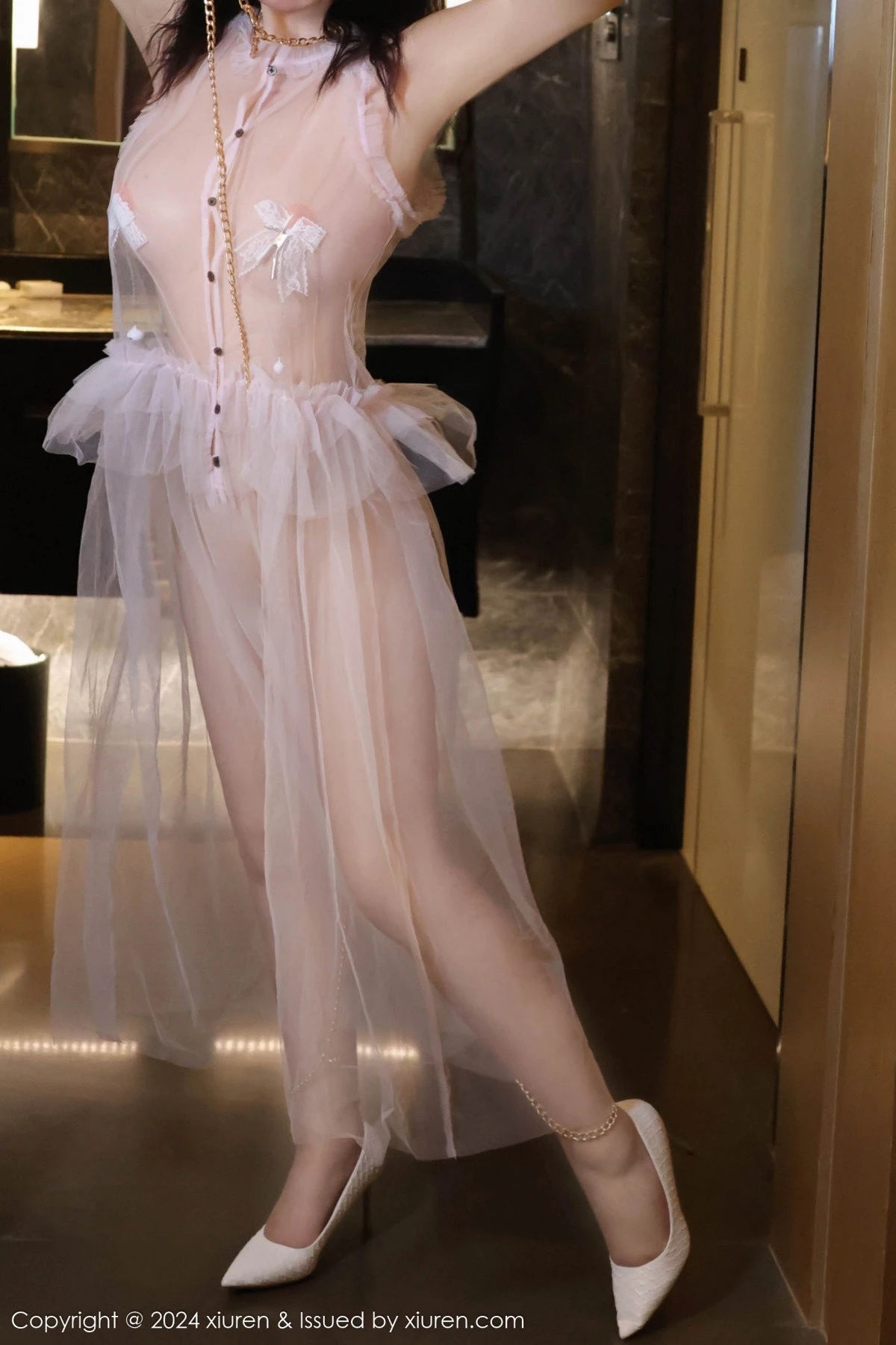 小薯条nienie户外性感女仆装配超薄肉丝秀惹火身材绝美写真 第 123 张