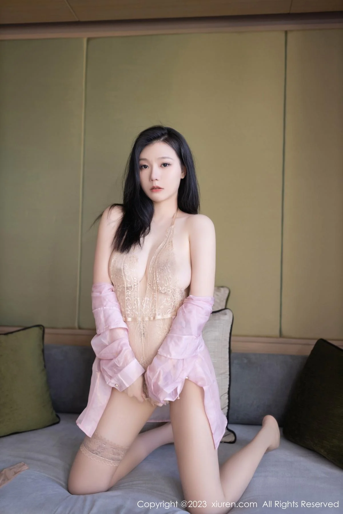 安然anran私房性感浅色连体蕾丝内衣秀惹火身材绝美写真 第 36 张
