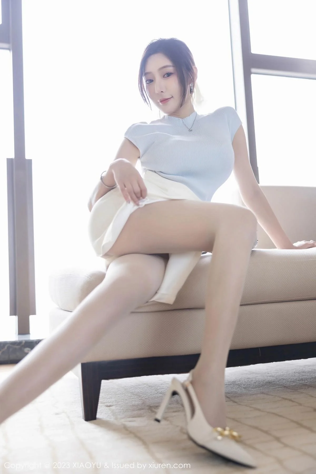 王馨瑶yanni淡粉色内衣配超薄无内肉丝秀惹火身材绝美写真 第 62 张