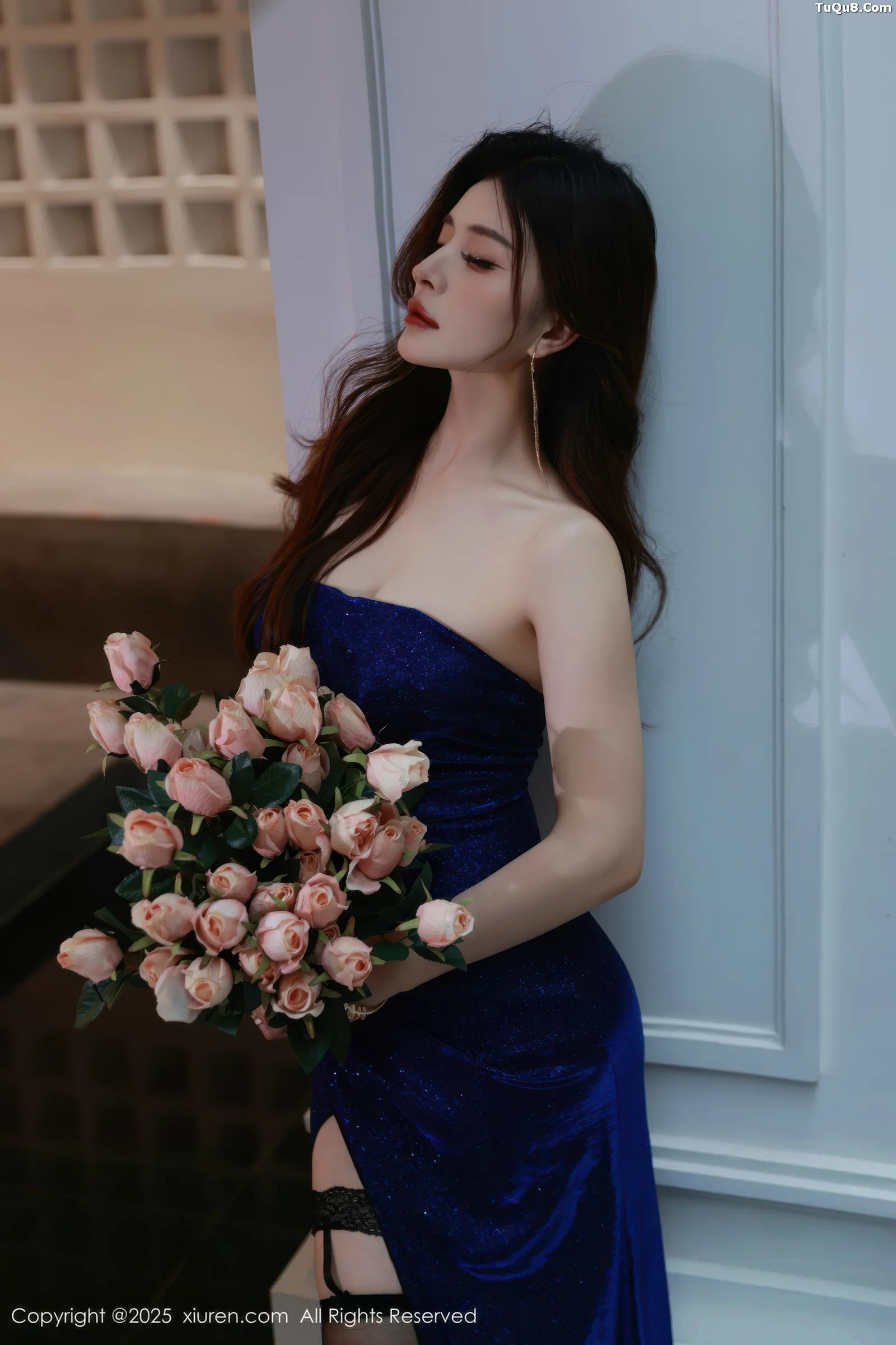 阿依莎性感蓝色连衣裙露蓝色内衣配黑丝袜秀曼妙身材绝美写真 第 10 张
