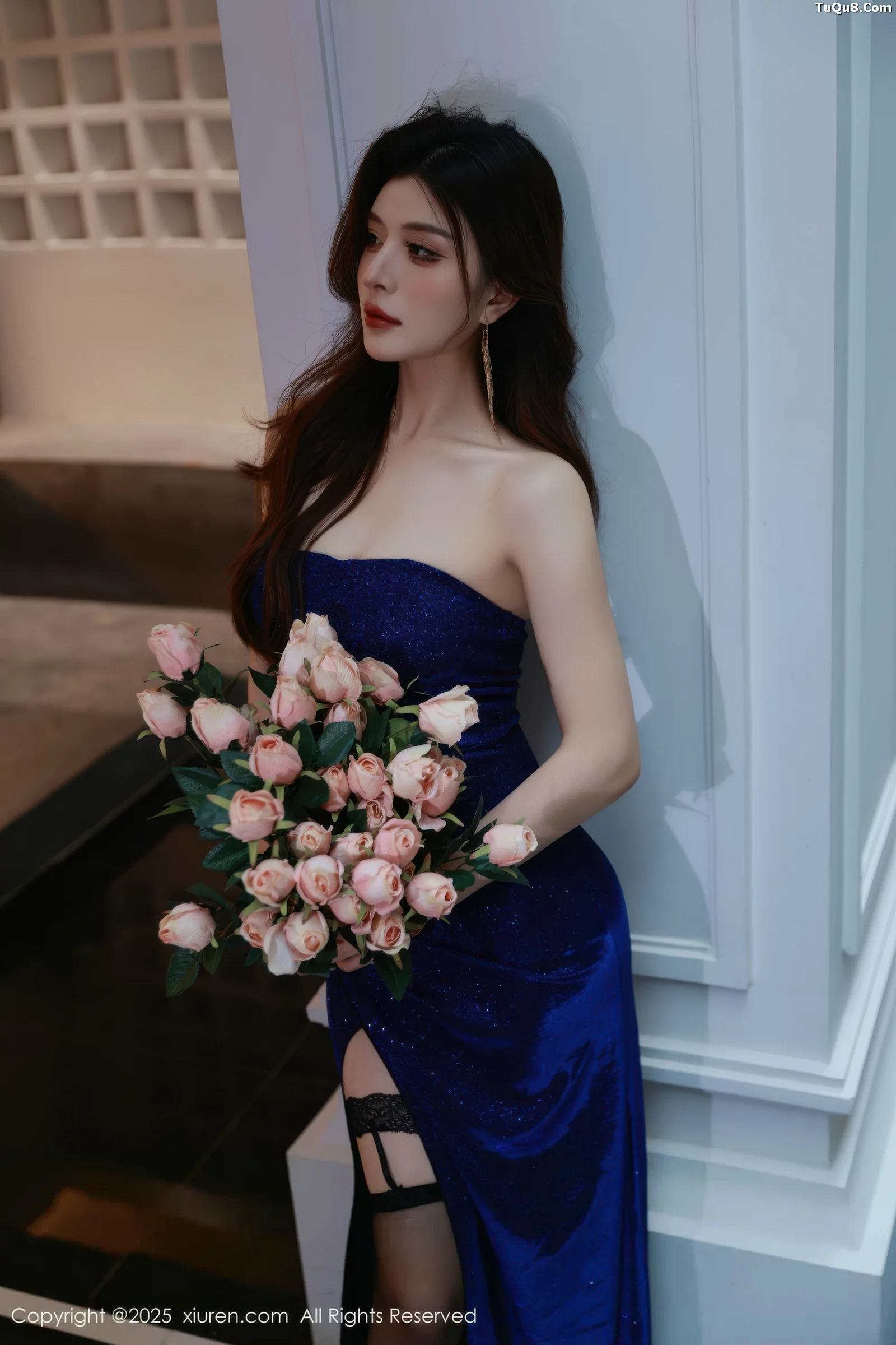 阿依莎性感蓝色连衣裙露蓝色内衣配黑丝袜秀曼妙身材绝美写真 第 14 张