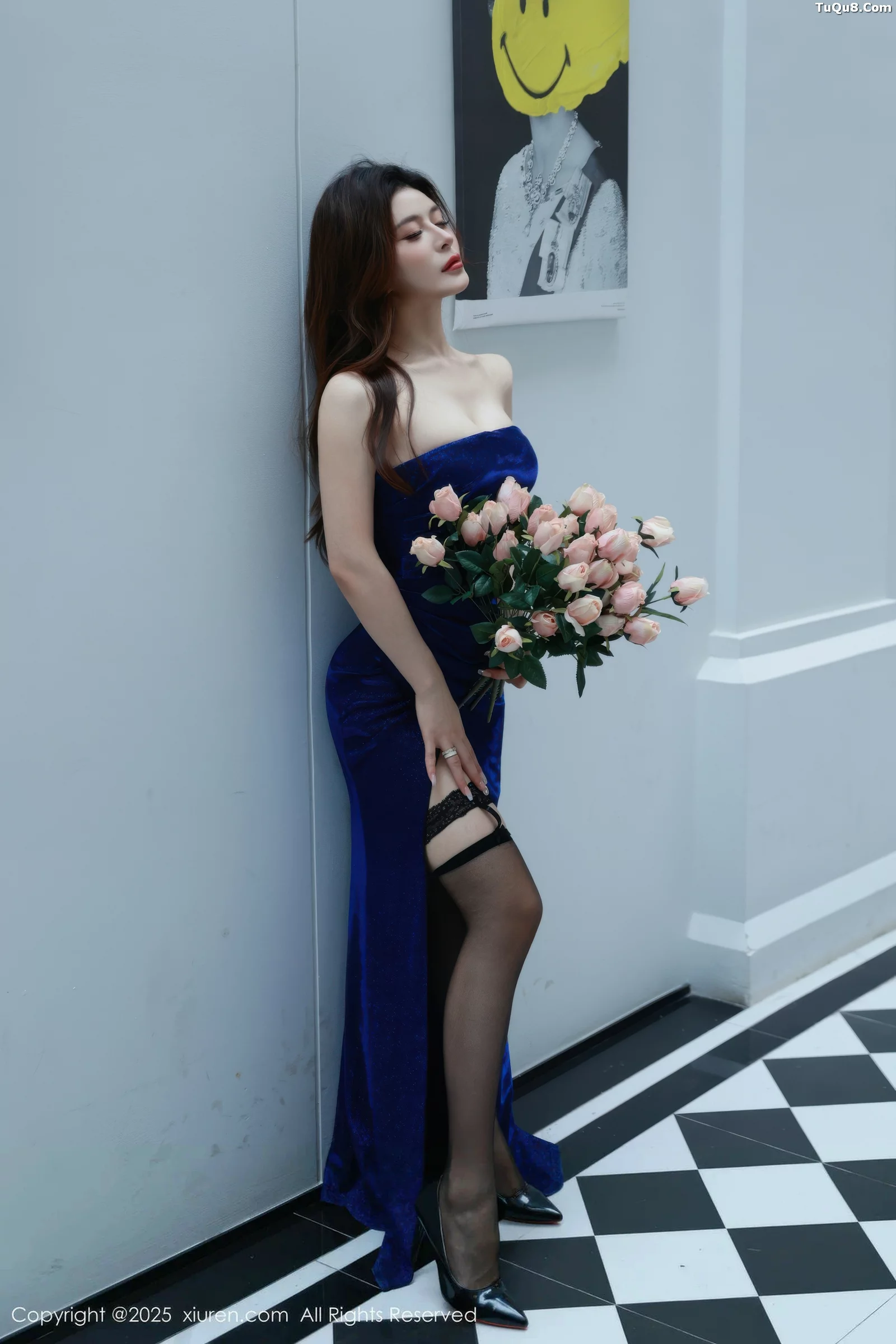 阿依莎性感蓝色连衣裙露蓝色内衣配黑丝袜秀曼妙身材绝美写真 第 21 张