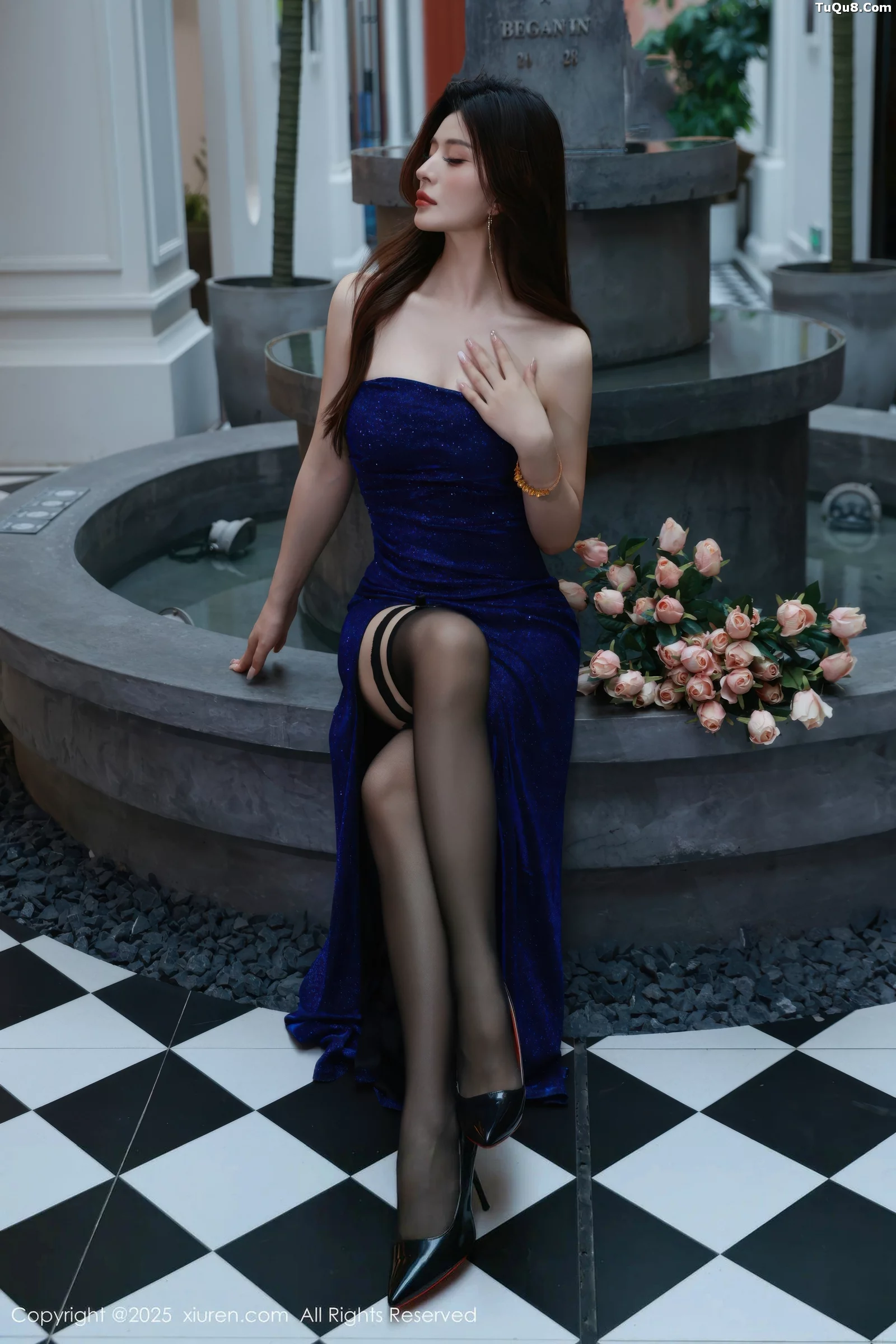 阿依莎性感蓝色连衣裙露蓝色内衣配黑丝袜秀曼妙身材绝美写真 第 29 张