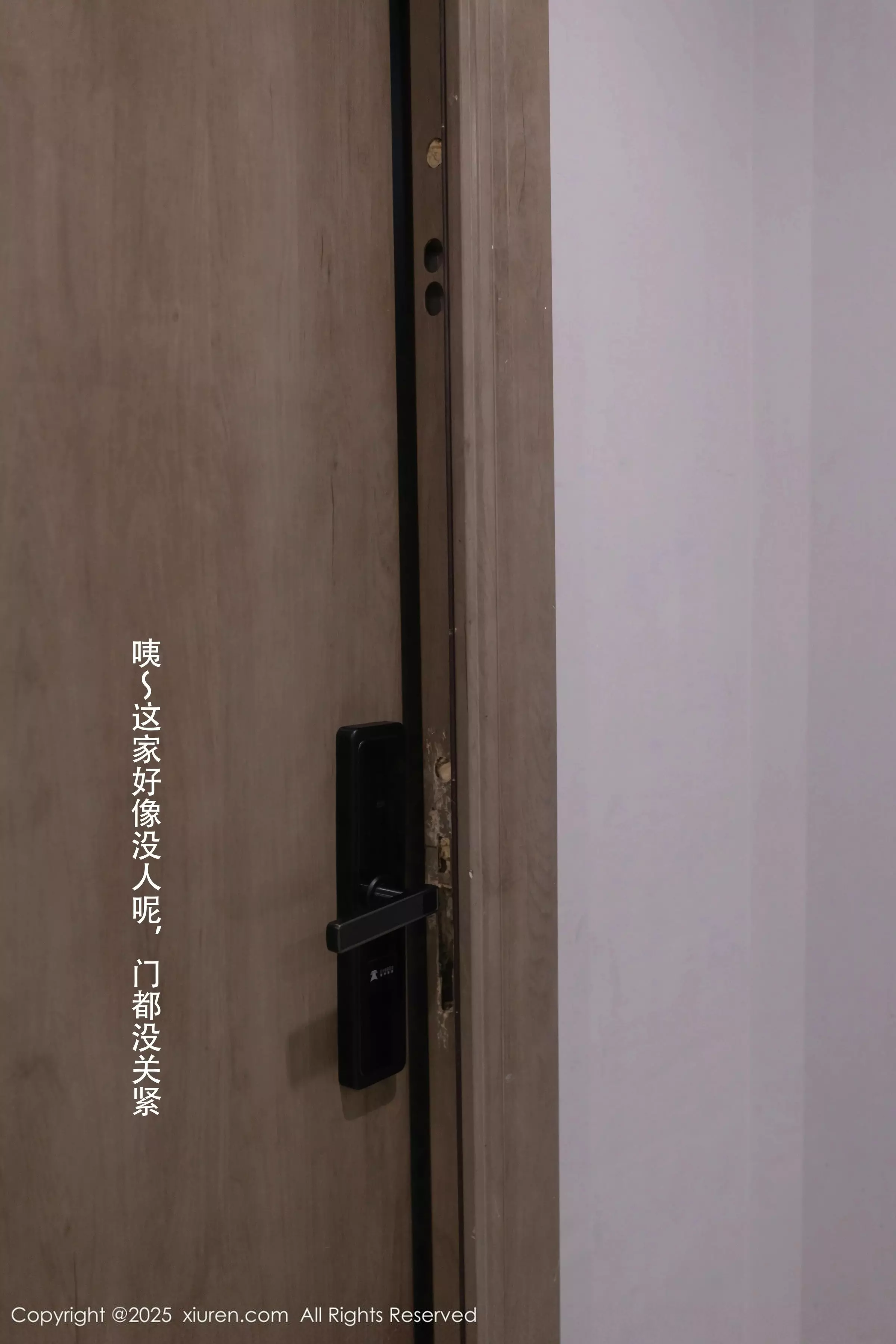 杏子Yada性感灰色瑜伽服露紫色内衣秀曼妙身姿绝美写真 第 4 张
