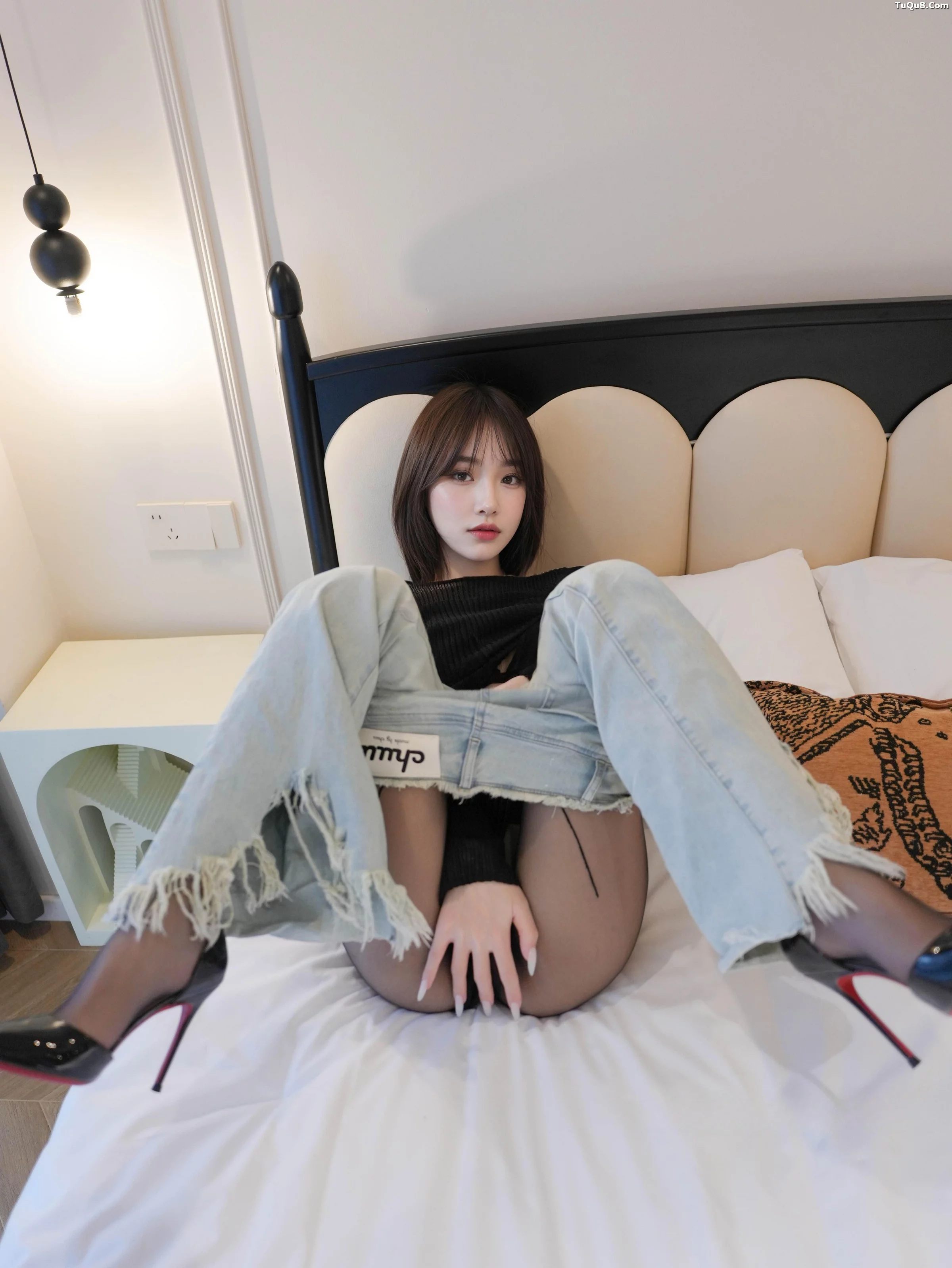 .B002 秀人番外 汁汁 牛仔裤下的虾线黑丝 主题写真 [] 第 76 张