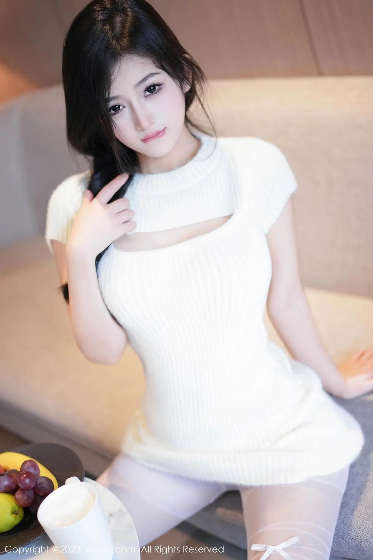 谭小灵性感粉色轻透内衣配超薄白丝袜秀惹火身段绝美写真 第 11 张