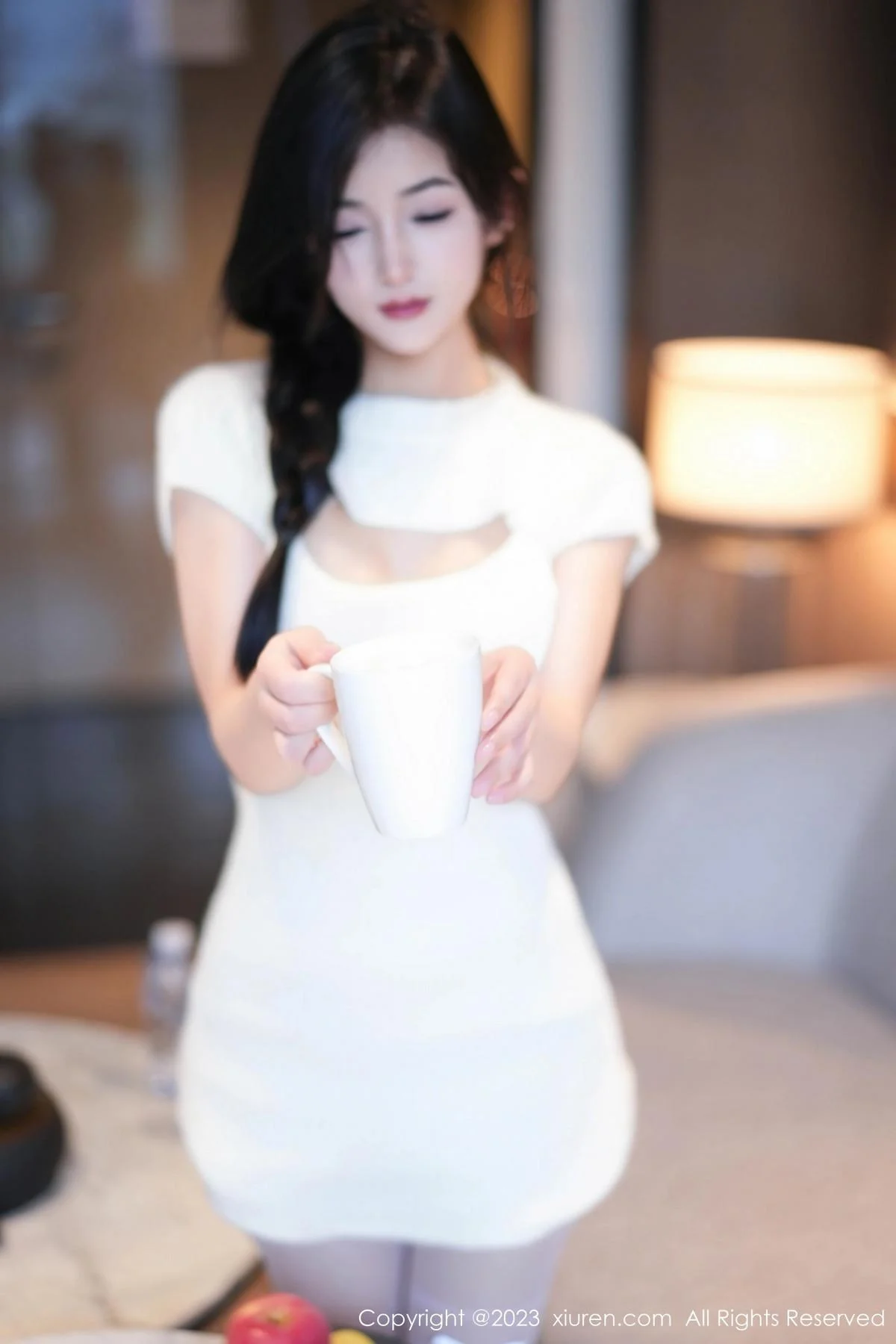谭小灵性感粉色轻透内衣配超薄白丝袜秀惹火身段绝美写真 第 5 张