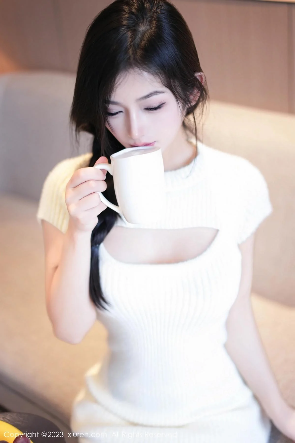 谭小灵性感粉色轻透内衣配超薄白丝袜秀惹火身段绝美写真 第 7 张