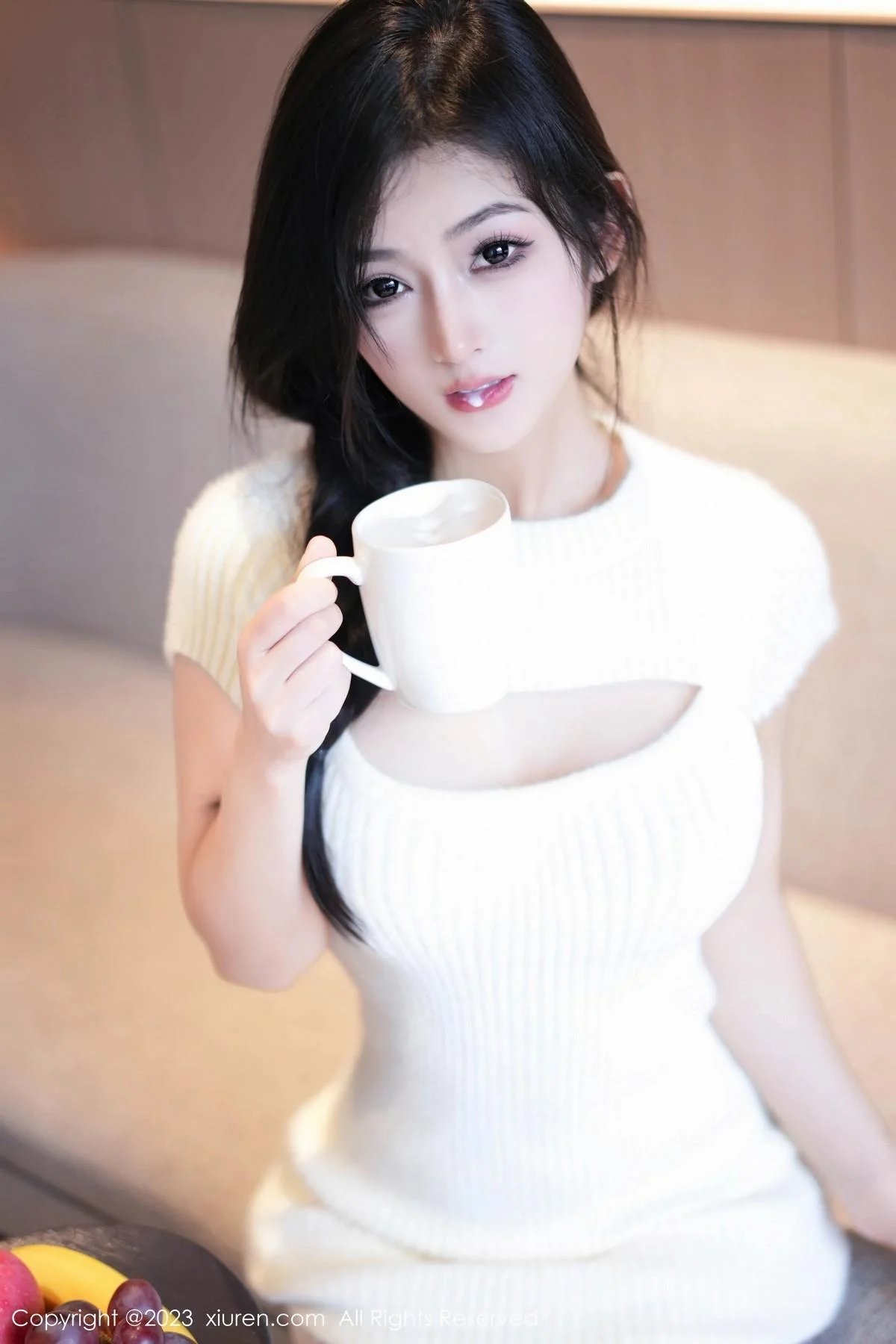 谭小灵性感粉色轻透内衣配超薄白丝袜秀惹火身段绝美写真 第 8 张