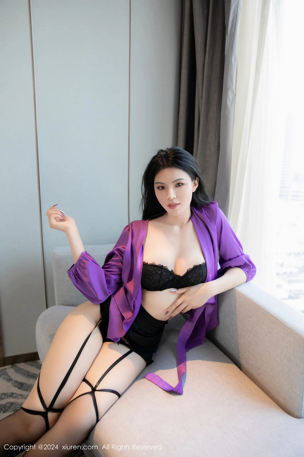 林晚的林晚黑色蕾丝内衣配黑丝吊袜秀曼妙身姿绝美写真 第 31 张