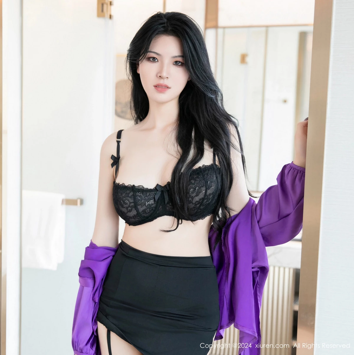 林晚的林晚黑色蕾丝内衣配黑丝吊袜秀曼妙身姿绝美写真 第 45 张