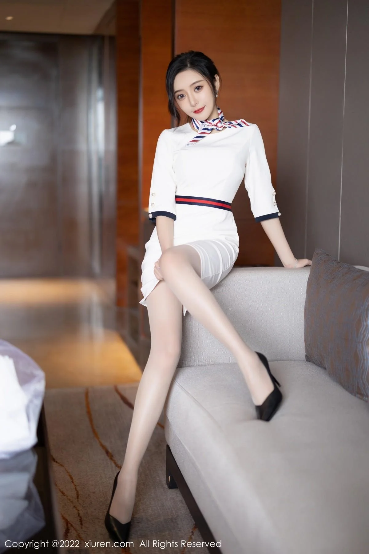 王馨瑶yanni白色连衣短裙露红色内衣配原色丝袜绝美写真 第 36 张