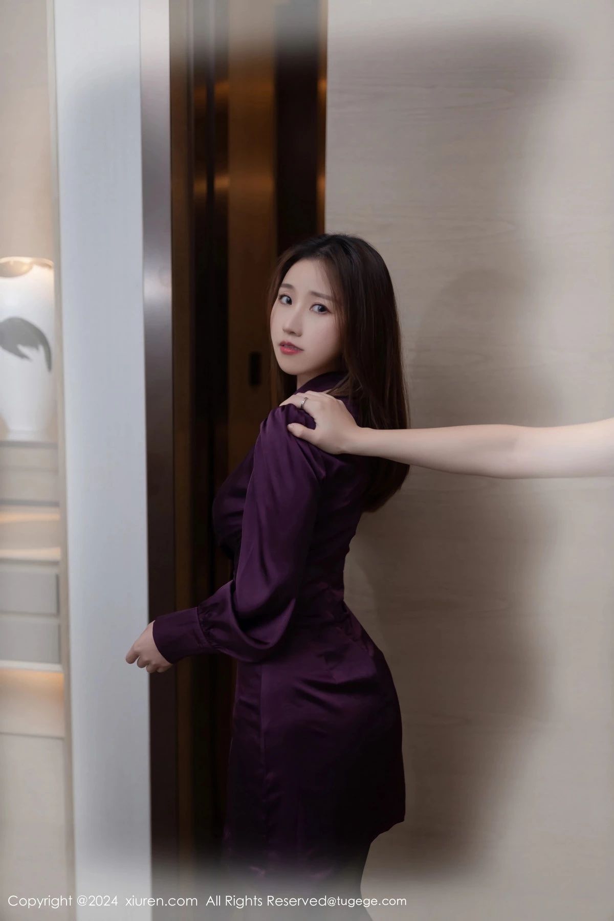 杏子Yada性感紫色服饰露紫灰蕾丝内衣秀曼妙身姿绝美写真 第 27 张