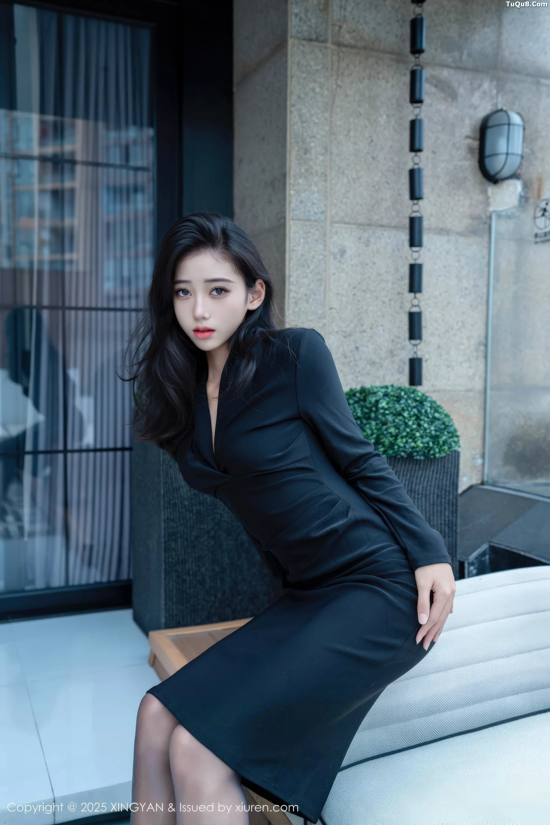 时安安性感黑色连衣裙配超薄无内黑丝秀柔美身姿绝美写真 第 3 张