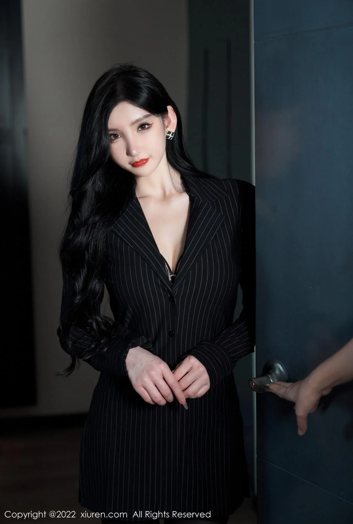 周于希Sally心愿旅拍私房黑色情趣薄纱秀豪乳撩人绝美写真 第 10 张