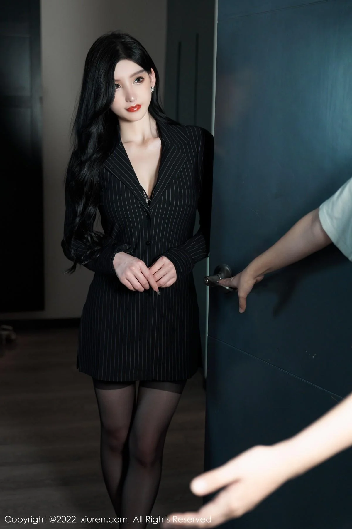 周于希Sally心愿旅拍私房黑色情趣薄纱秀豪乳撩人绝美写真 第 9 张
