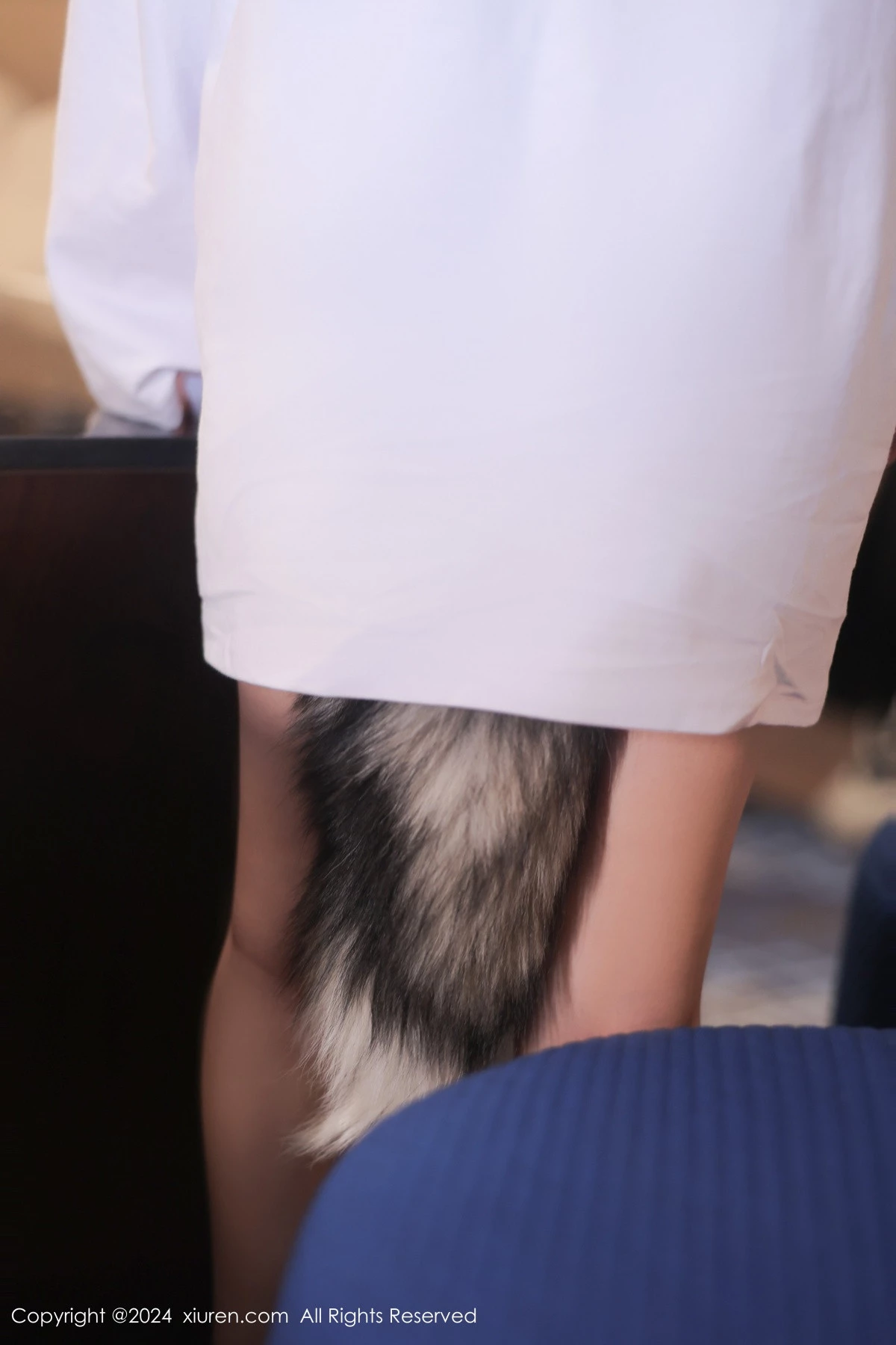 媃柔性感狐狸装扮白色上衣半脱秀惹火身材撩人绝美写真 第 1 张