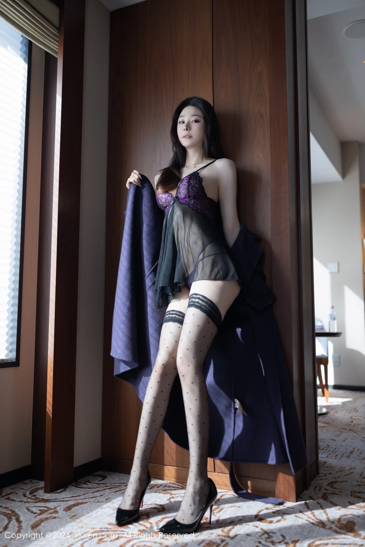 小逗逗性感紫色蕾丝情趣内衣配超薄黑丝秀曼妙身姿绝美写真 第 14 张