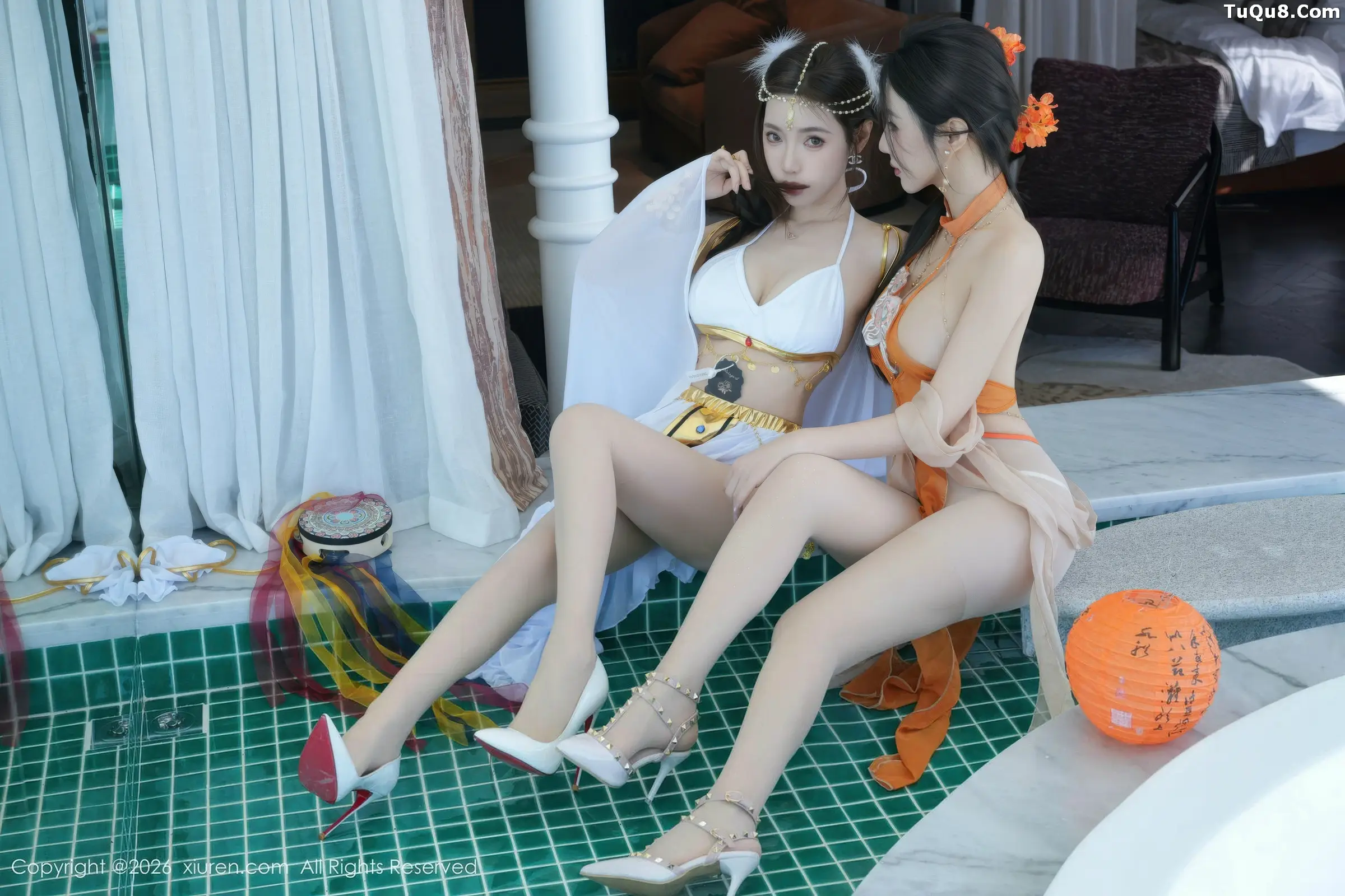合集Twins-桃之夭夭性感姐妹花古典薄纱秀惹火身材绝美写真 第 35 张