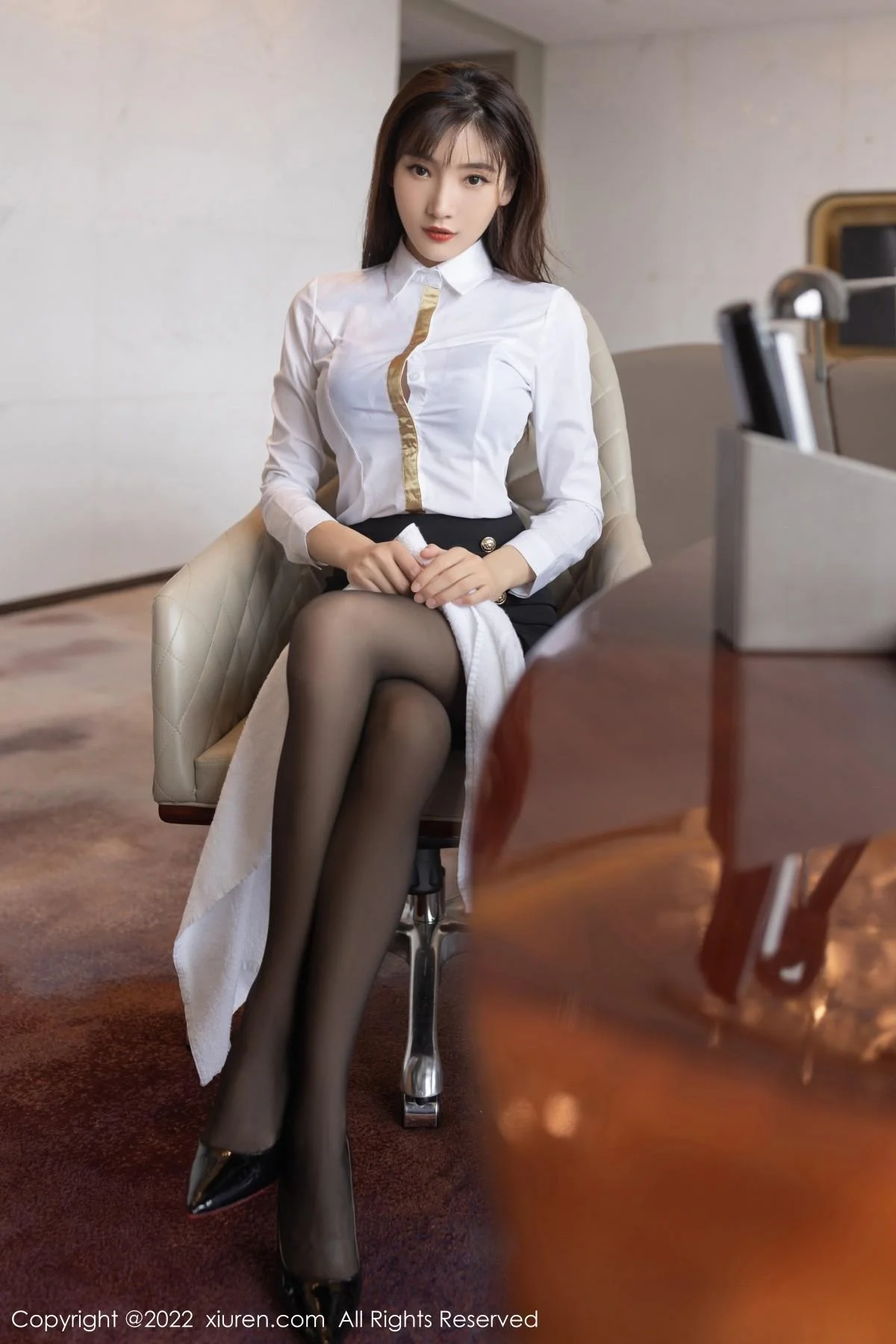 陆萱萱广州-云南旅拍角色扮演性感内衣配无内黑丝绝美写真 第 33 张