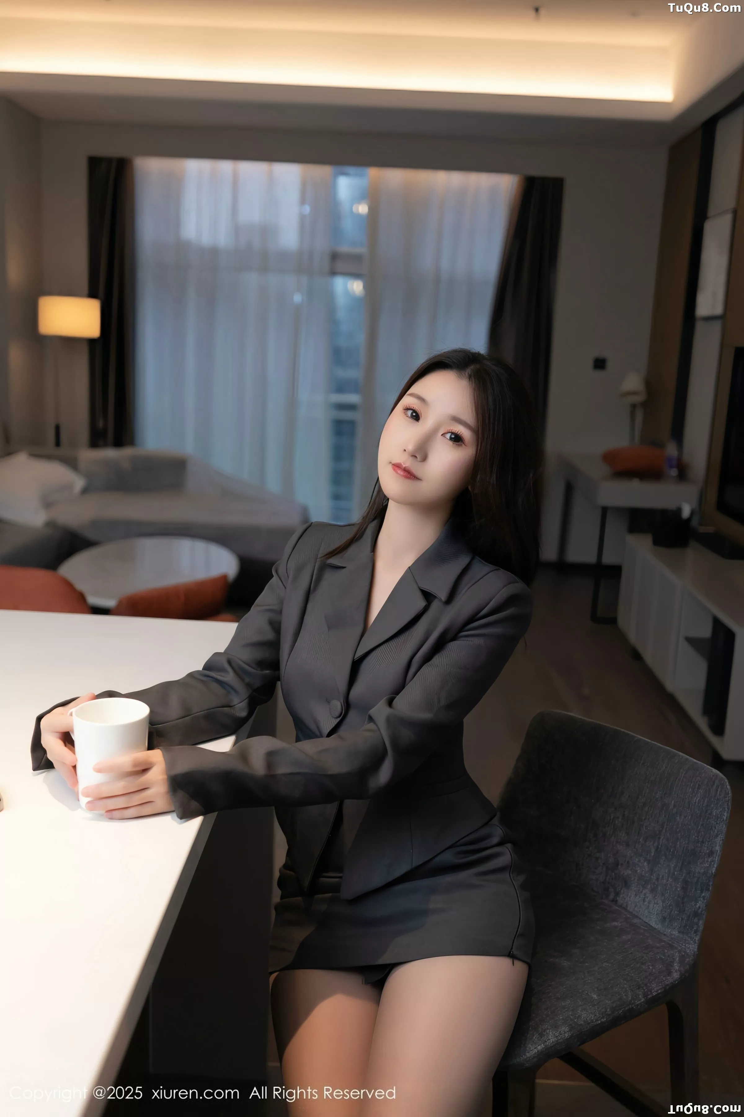 杏子Yada性感白色薄透内衣配灰色丝袜秀曼妙身姿绝美写真 第 9 张