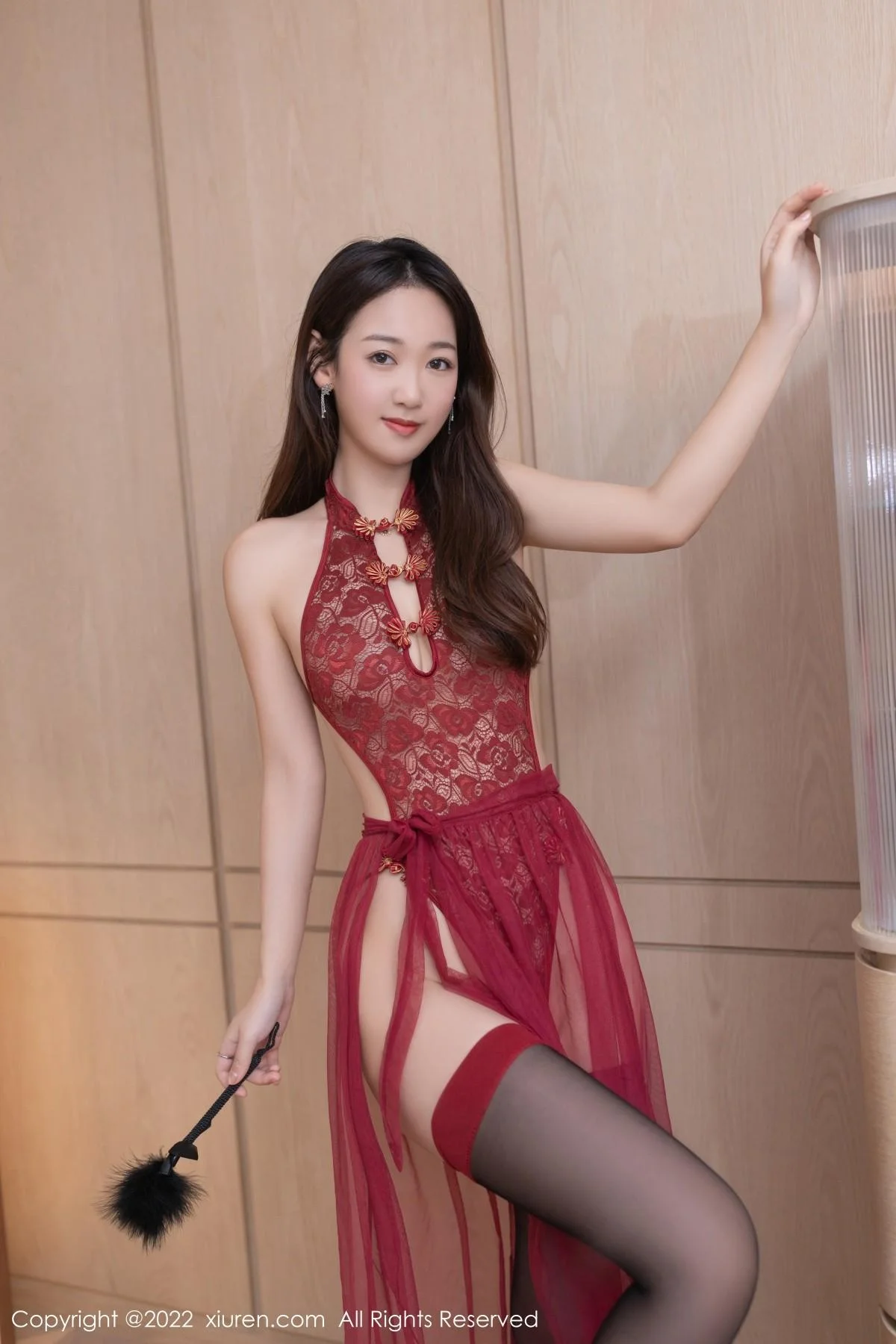 唐安琪广州-云南旅拍性感红色轻透薄纱秀完美身材绝美写真 第 3 张