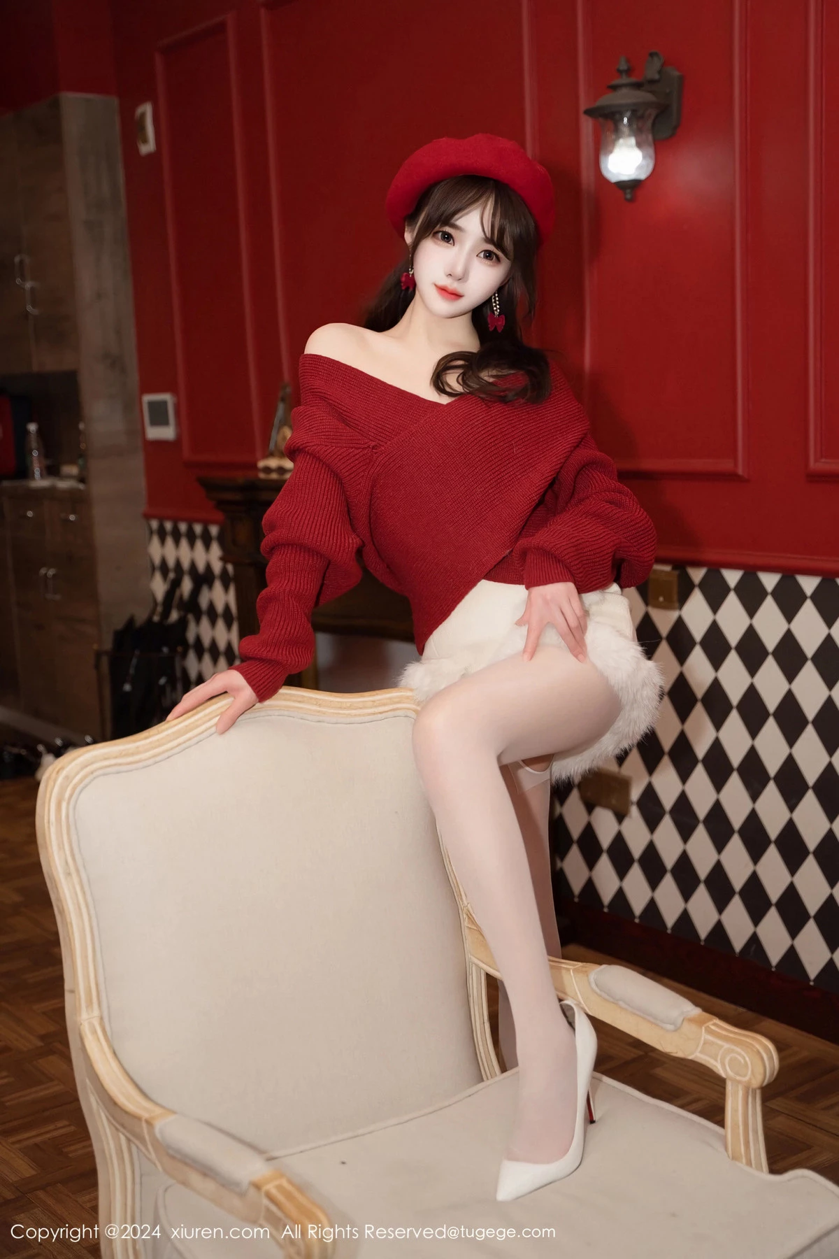 林月月私房性感红色毛衣配开档肉丝秀柔美身姿完美绝美写真 第 13 张
