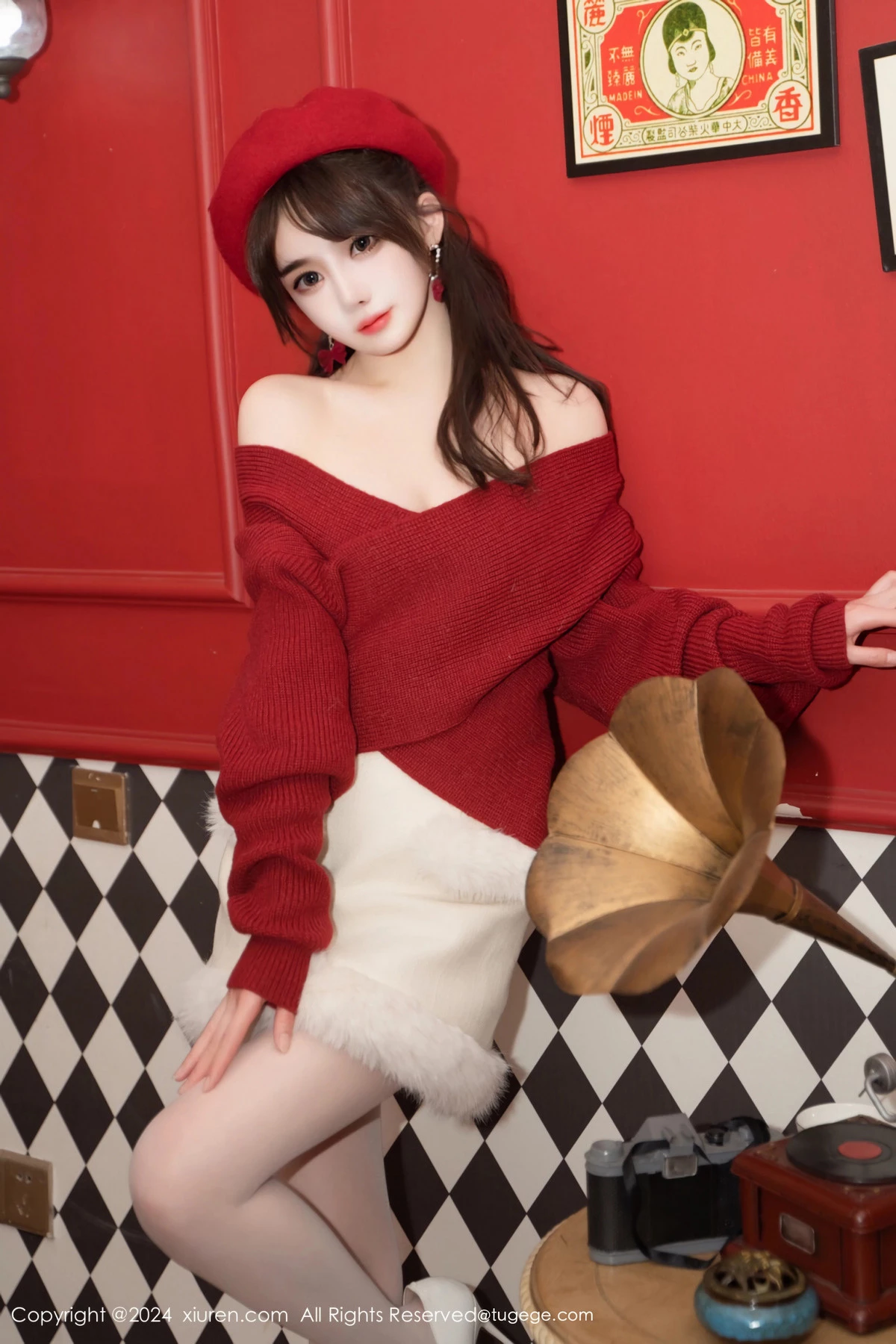 林月月私房性感红色毛衣配开档肉丝秀柔美身姿完美绝美写真 第 9 张