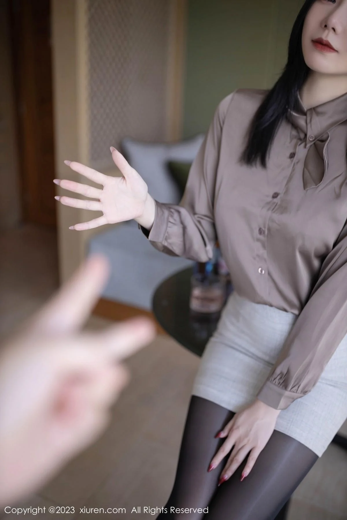 安然anran灰色职业Ol装露红色蕾丝内衣秀曼妙身姿绝美写真 第 17 张