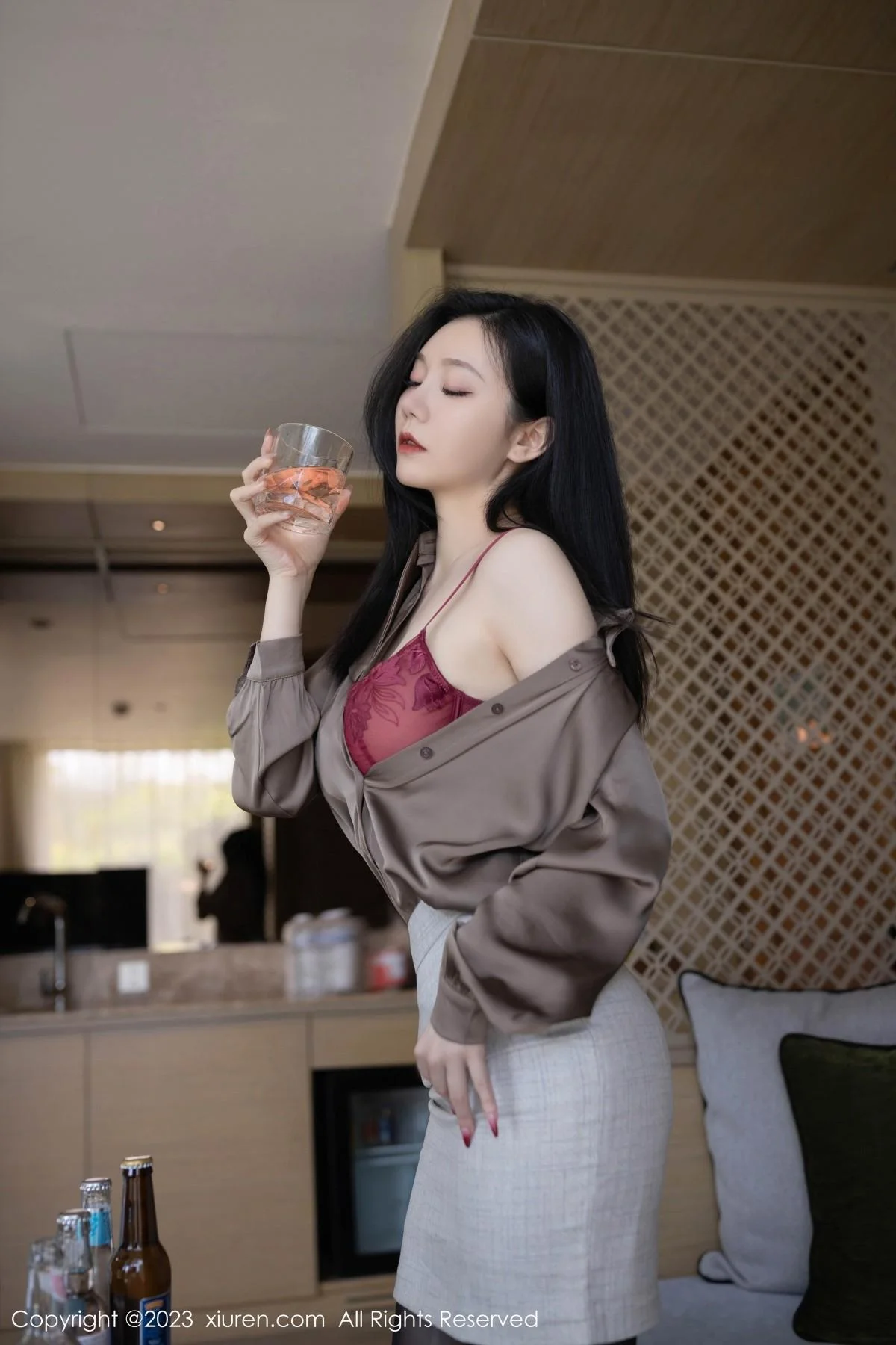 安然anran灰色职业Ol装露红色蕾丝内衣秀曼妙身姿绝美写真 第 24 张