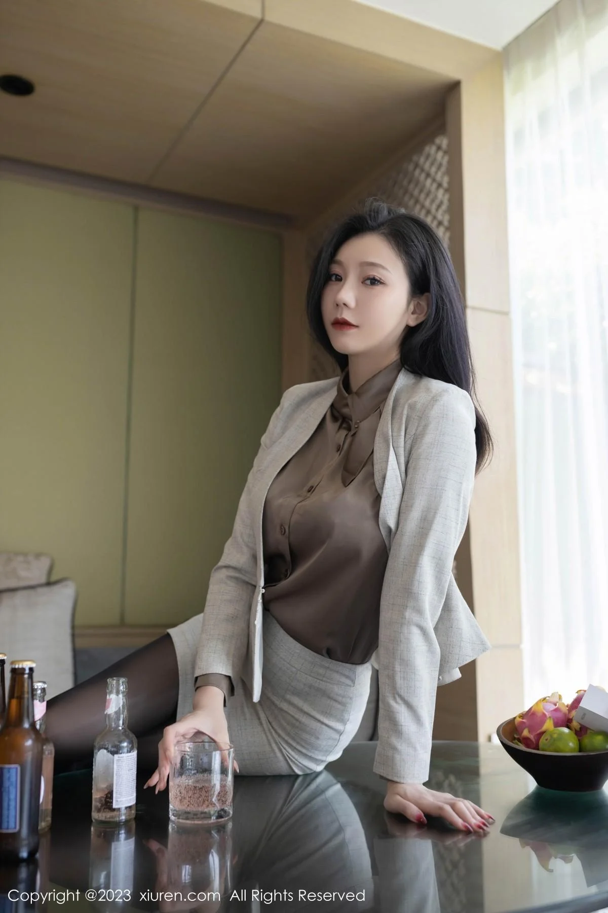 安然anran灰色职业Ol装露红色蕾丝内衣秀曼妙身姿绝美写真 第 7 张