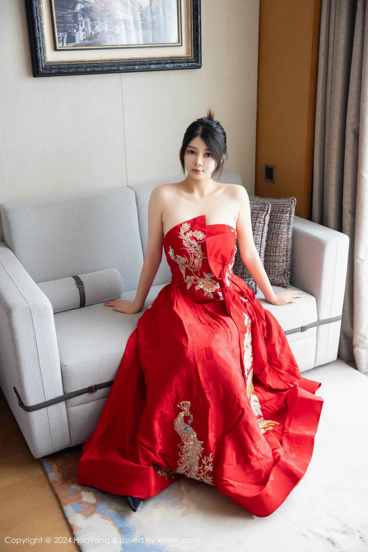 凯竹Quinn性感红色长裙露紫红内衣秀丰腴身姿完美绝美写真 第 1 张