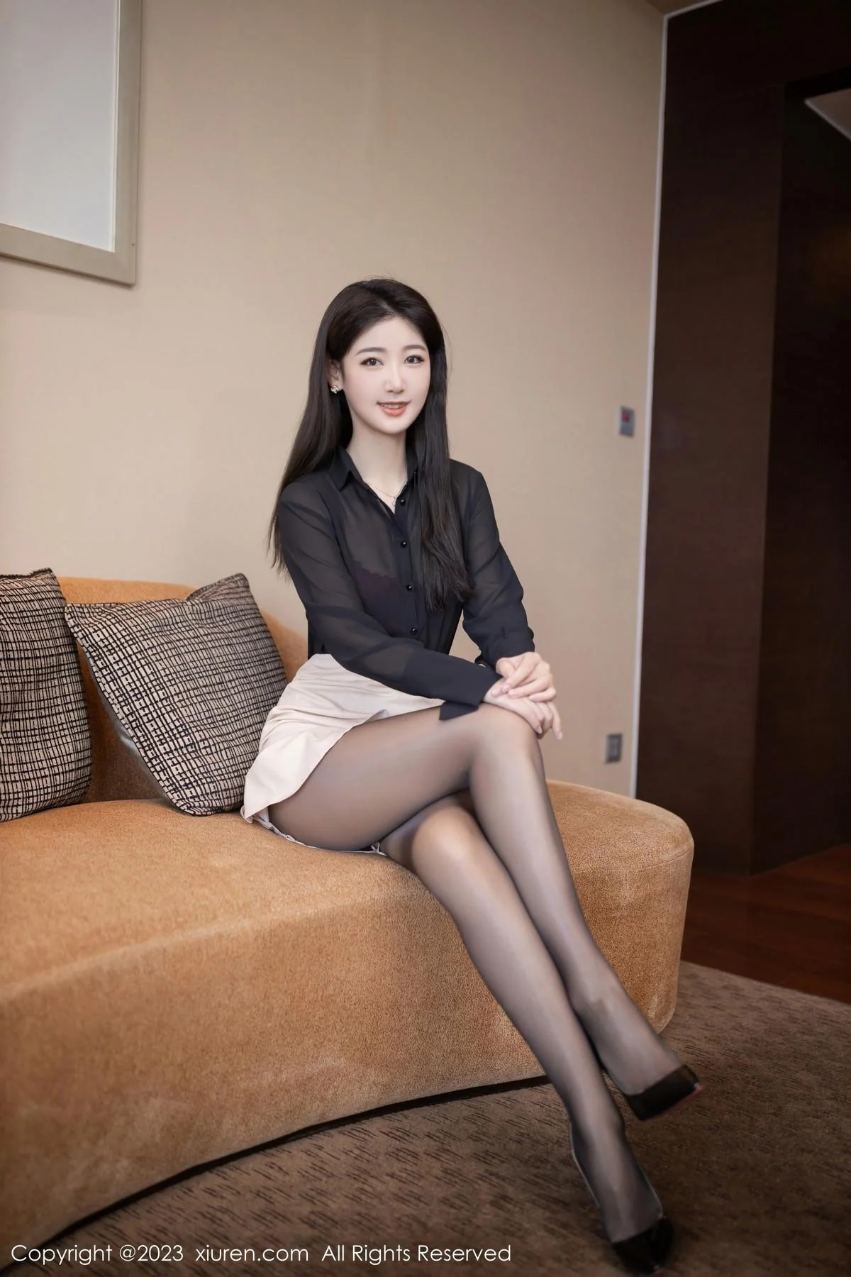唐安琪同事角色脱OL装露红色蕾丝内衣配开档黑丝绝美写真 第 1 张