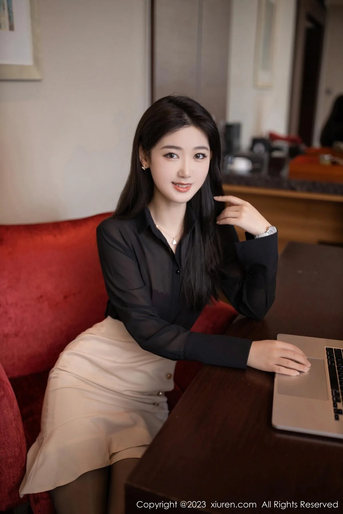 唐安琪同事角色脱OL装露红色蕾丝内衣配开档黑丝绝美写真 第 9 张