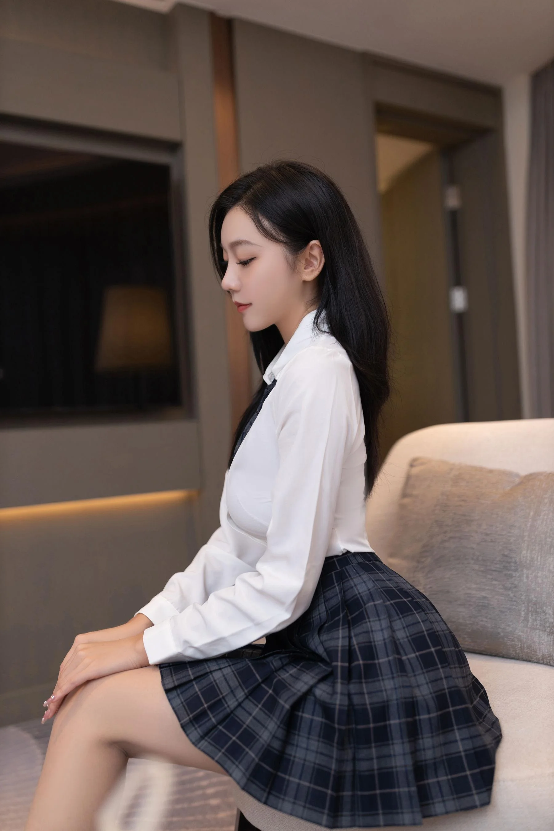 [秀人付费] 安然anran 诱人私拍福利 香艳学妹 第 3 张