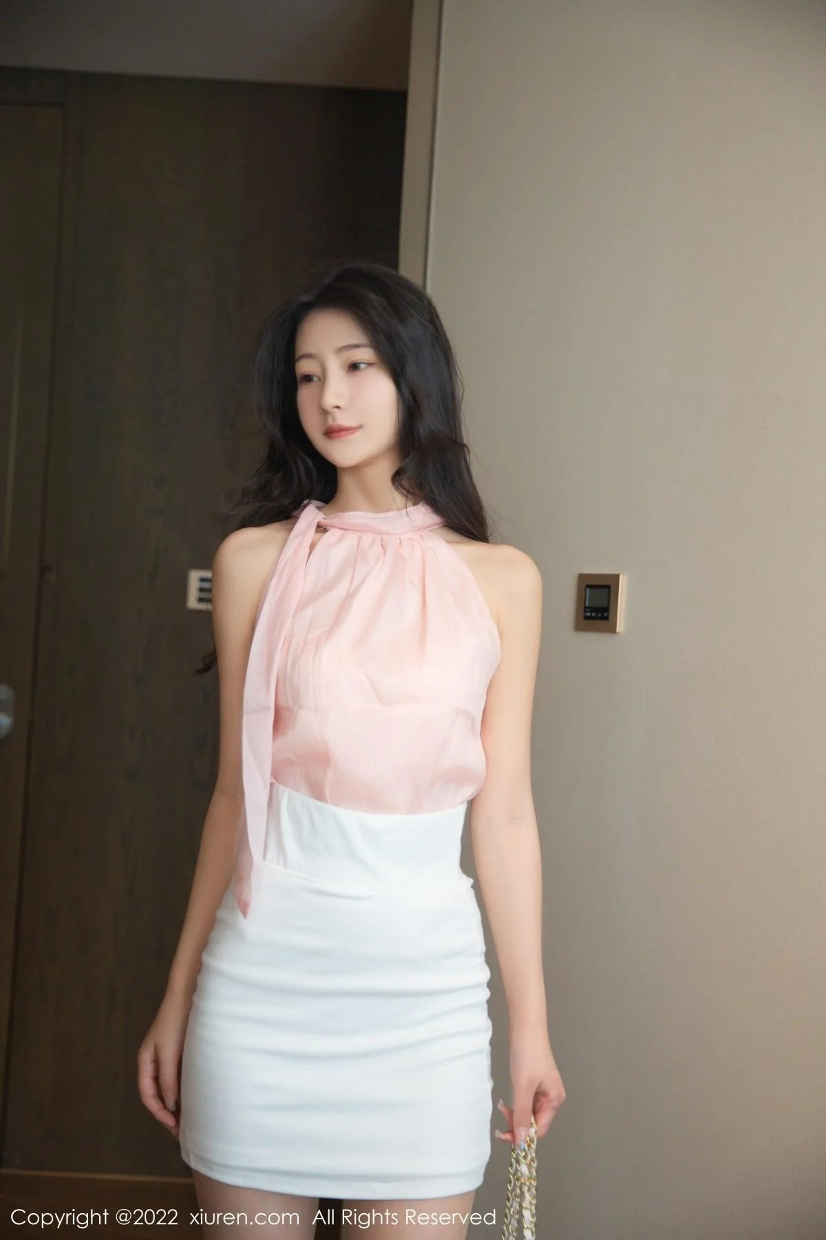 熊小诺白领角色扮演白色短裙下超薄无内肉丝惹火绝美写真 第 2 张
