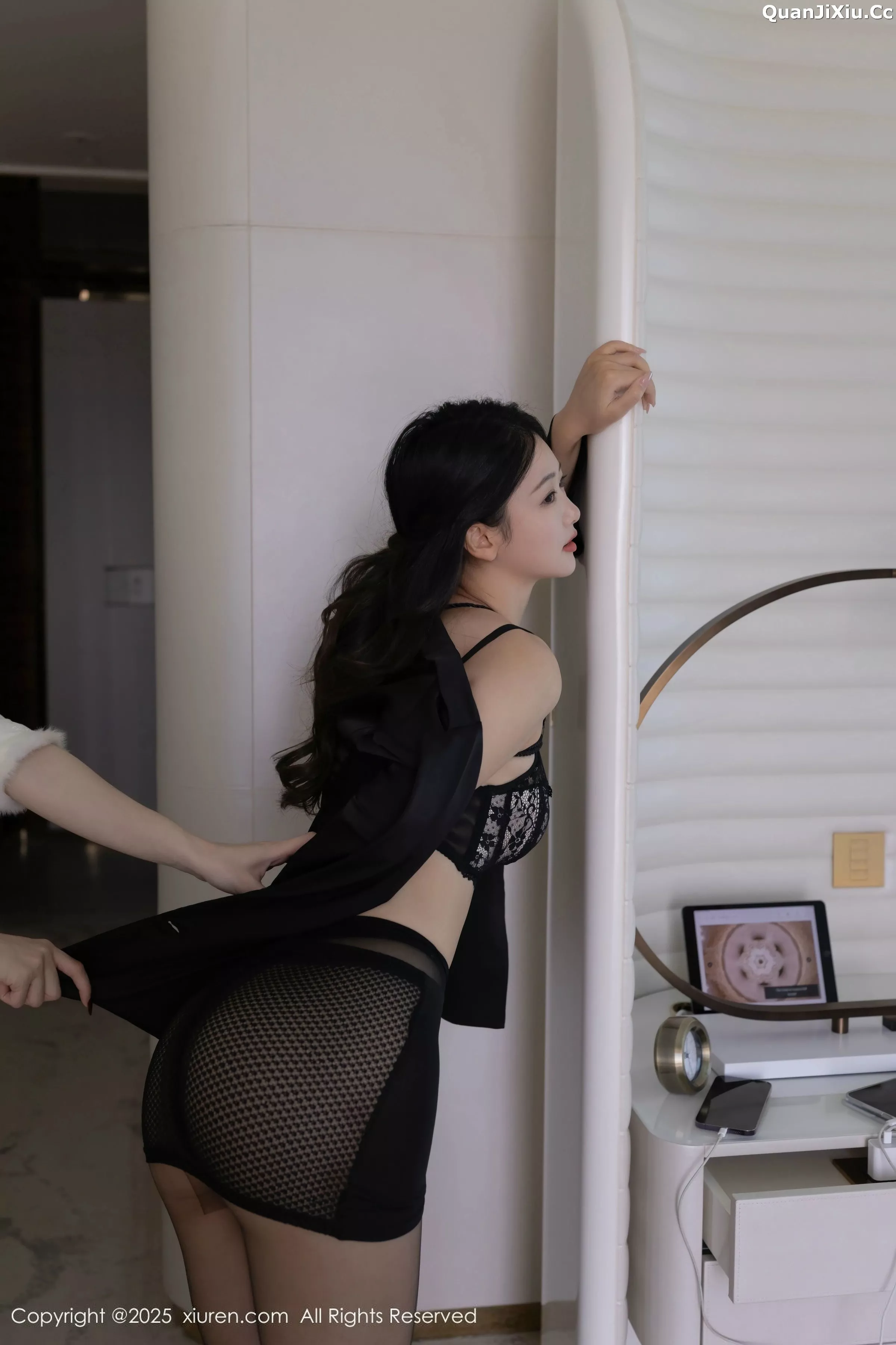 唐安琪性感黑色西服露黑色内衣配超薄黑丝秀美腿绝美写真 第 64 张