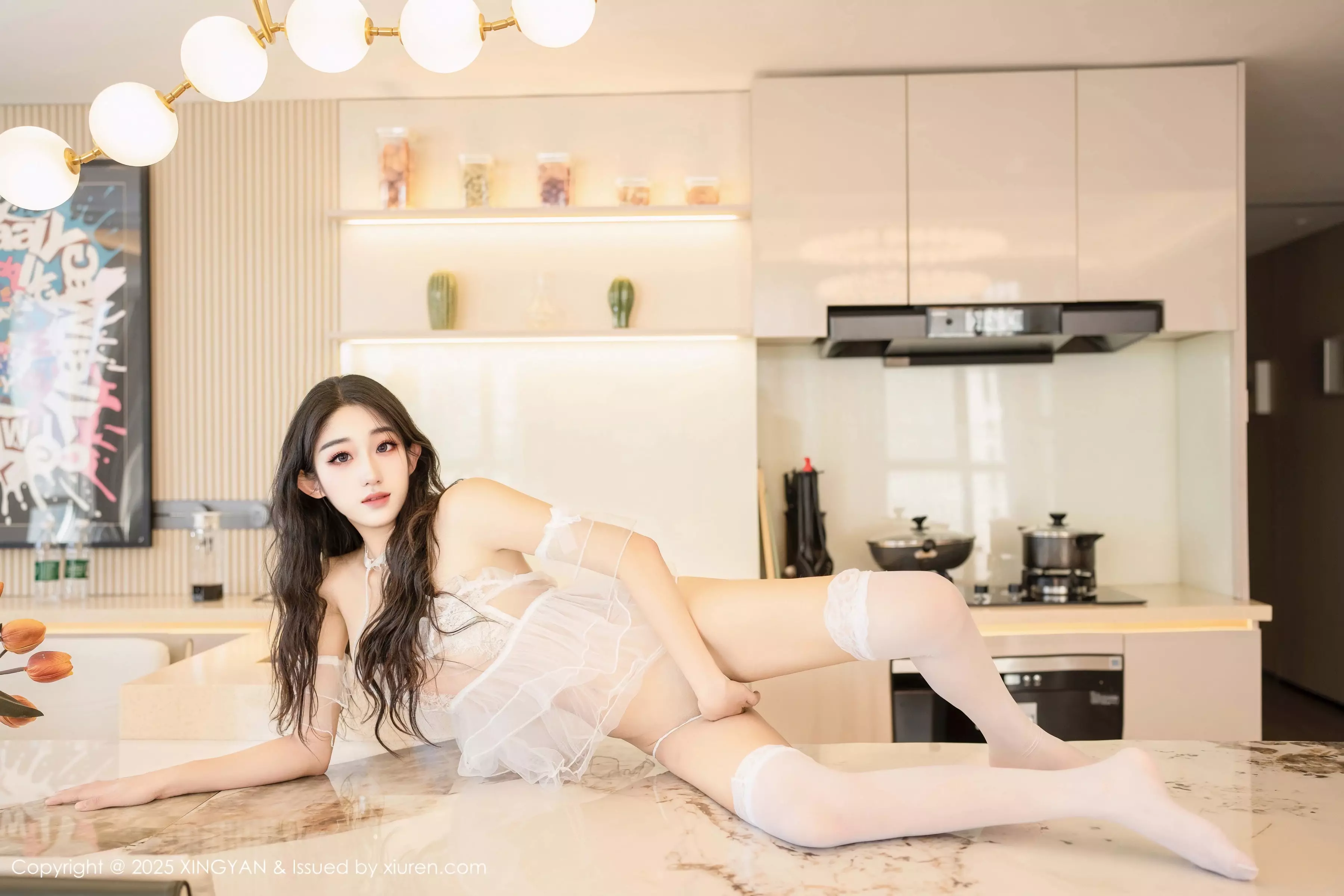 星冉性感白色薄纱情趣服饰配白色丝袜秀曼妙身姿绝美写真 第 51 张
