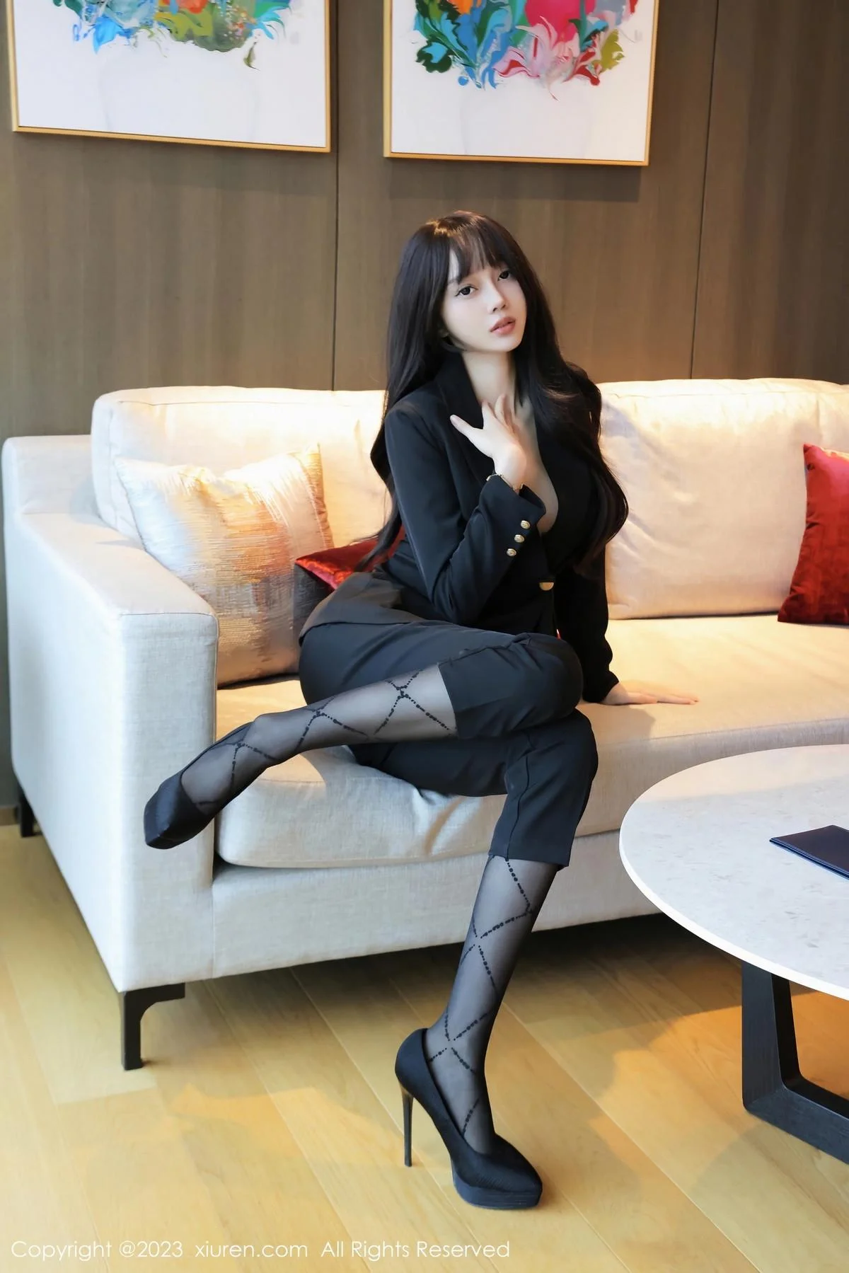 玥儿玥er性感薄纱暖灰内衣配黑丝裤袜秀曼妙身姿绝美写真 第 13 张