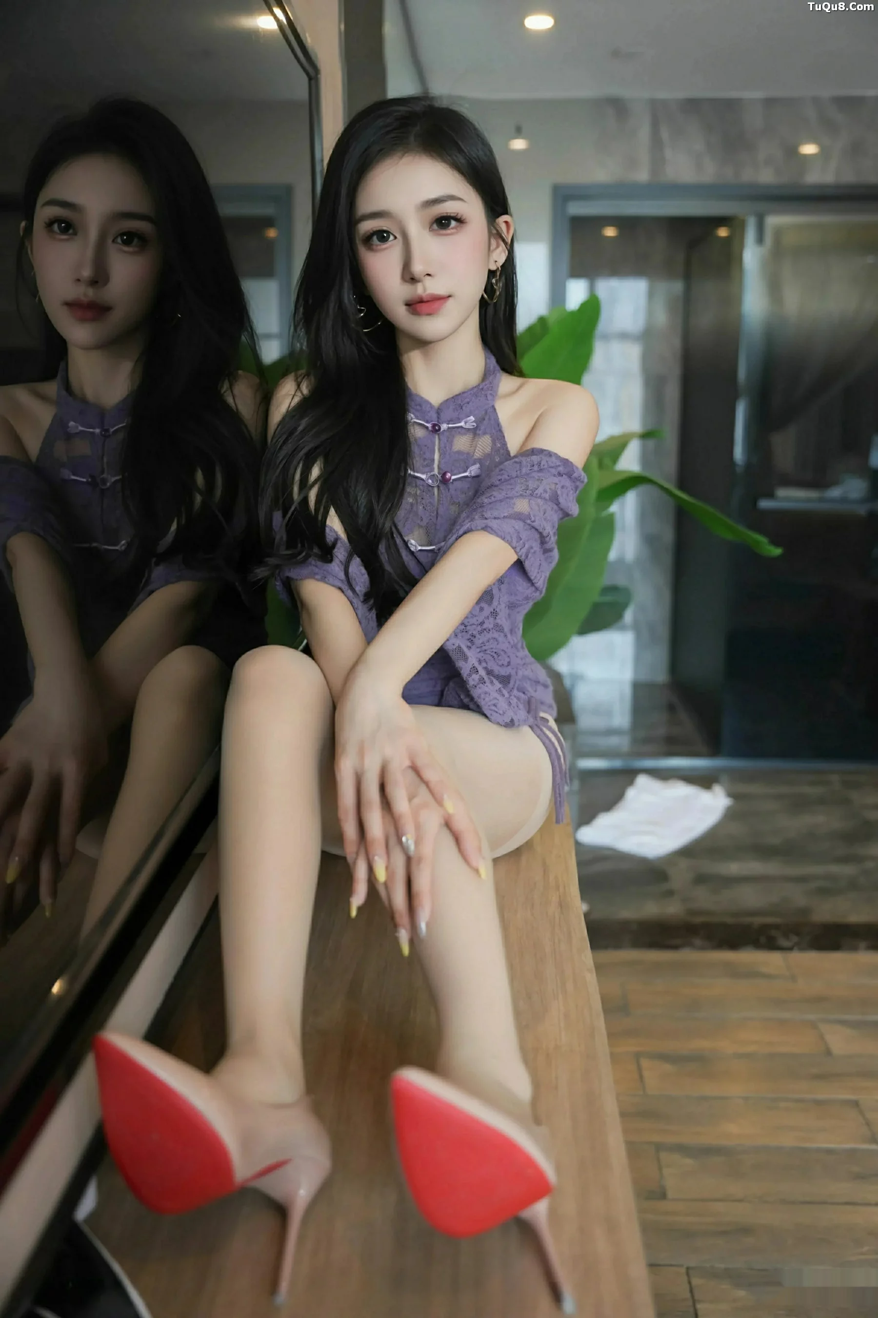 小阿娇Gill性感紫色连衣长裙配白色丝袜秀完美身材绝美写真 第 48 张
