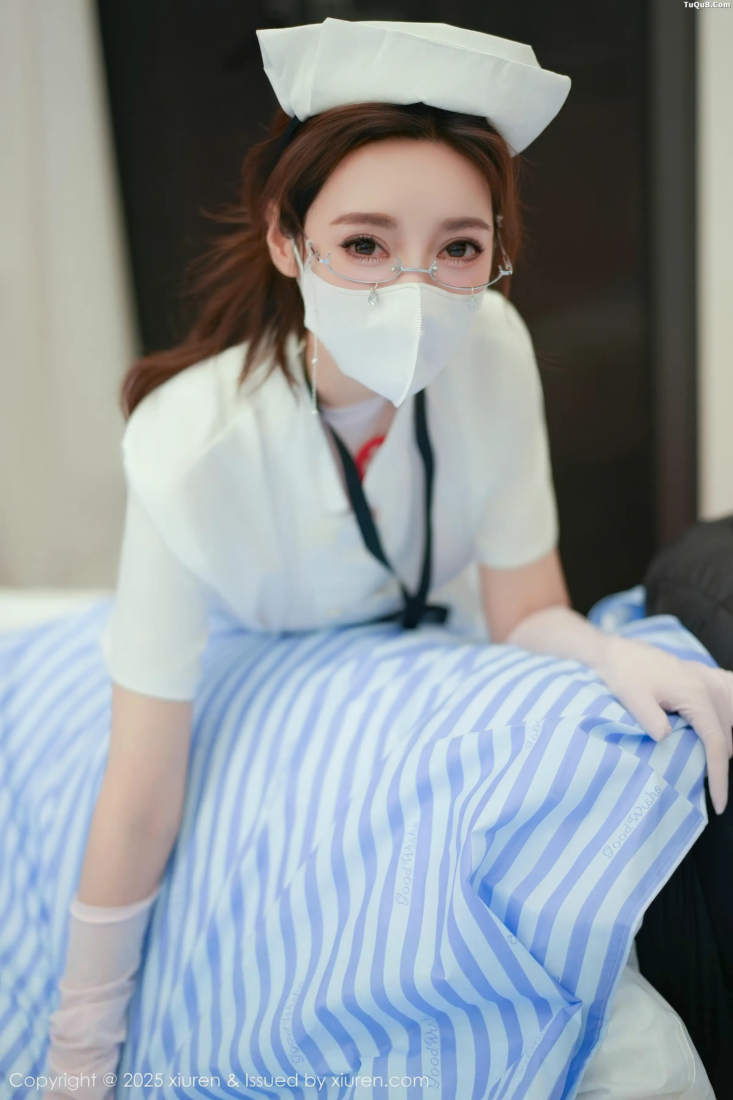 Twins-桃桃性感护士服露白色情趣内衣秀曼妙身姿绝美写真 第 28 张