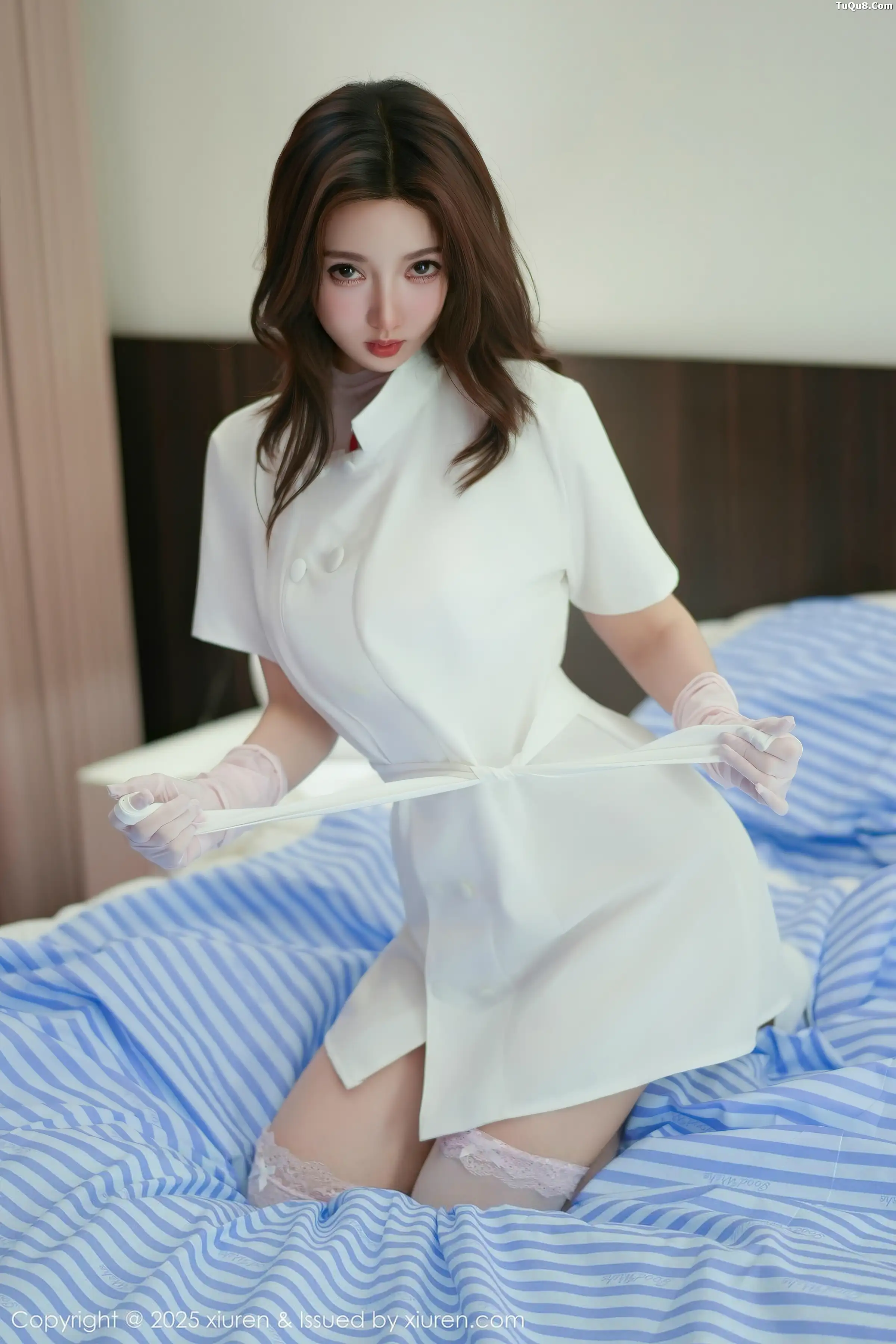 Twins-桃桃性感护士服露白色情趣内衣秀曼妙身姿绝美写真 第 46 张