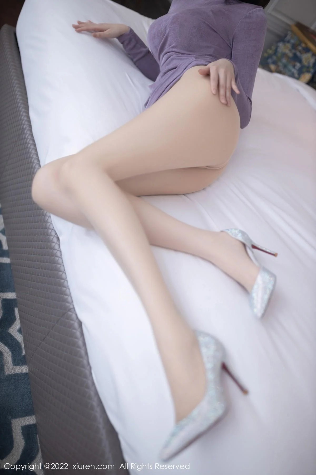 安然anran珠三角旅拍性感紫色蕾丝内衣配超薄肉丝绝美写真 第 17 张