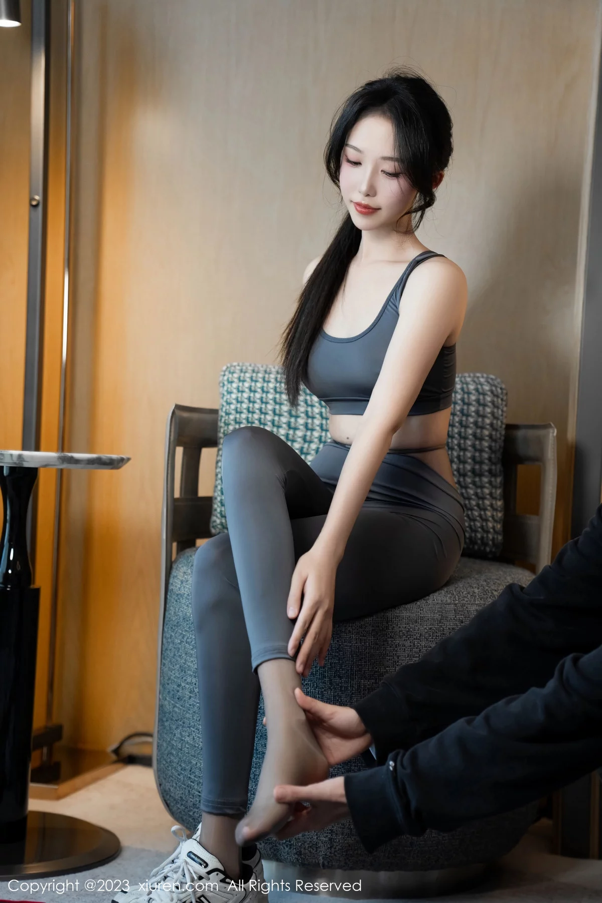 利世性感灰色瑜伽服饰配超薄无内灰丝秀曼妙身姿绝美写真 第 40 张