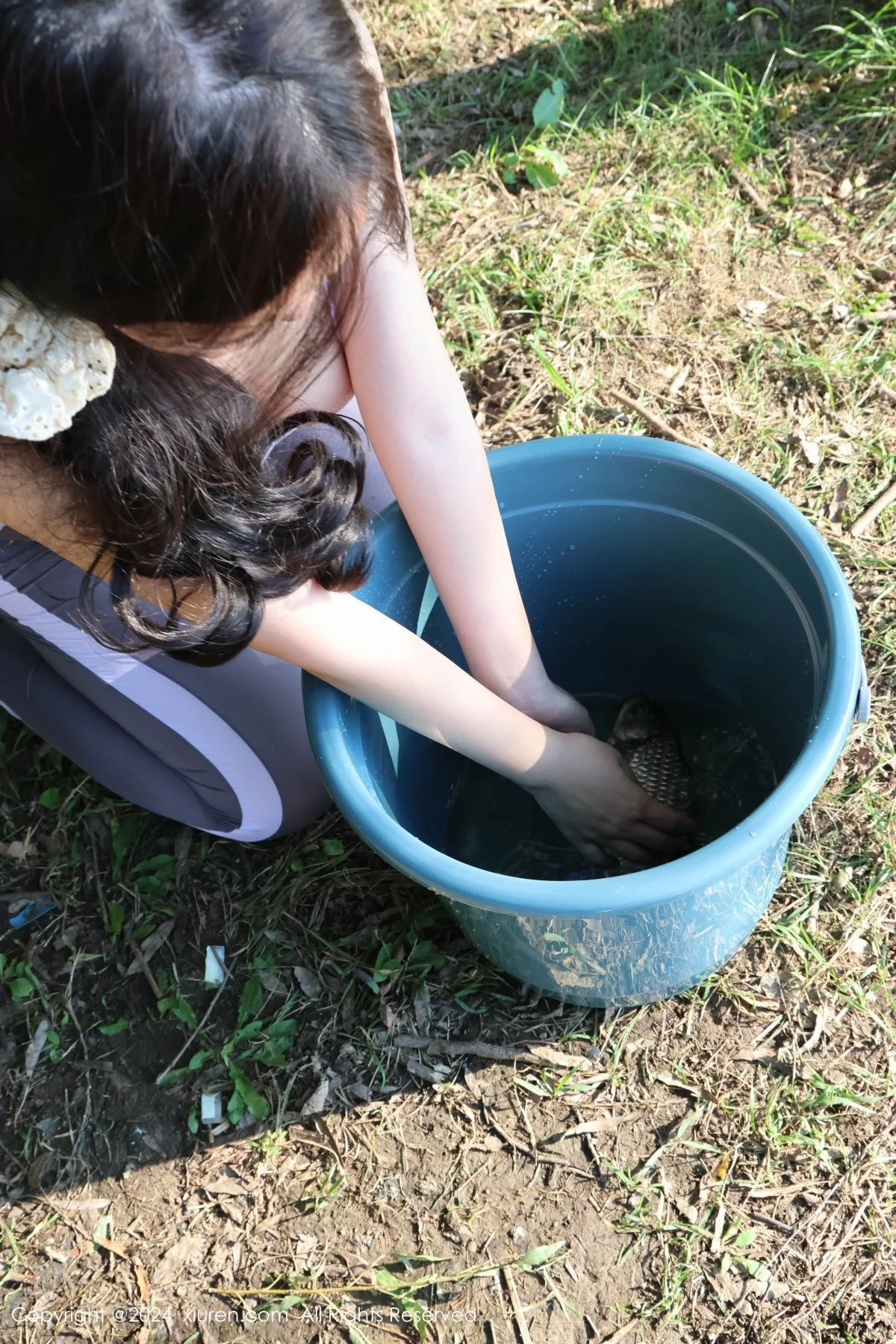 小薯条nienie晨跑主题性感灰色运动服饰秀完美身材绝美写真 第 55 张