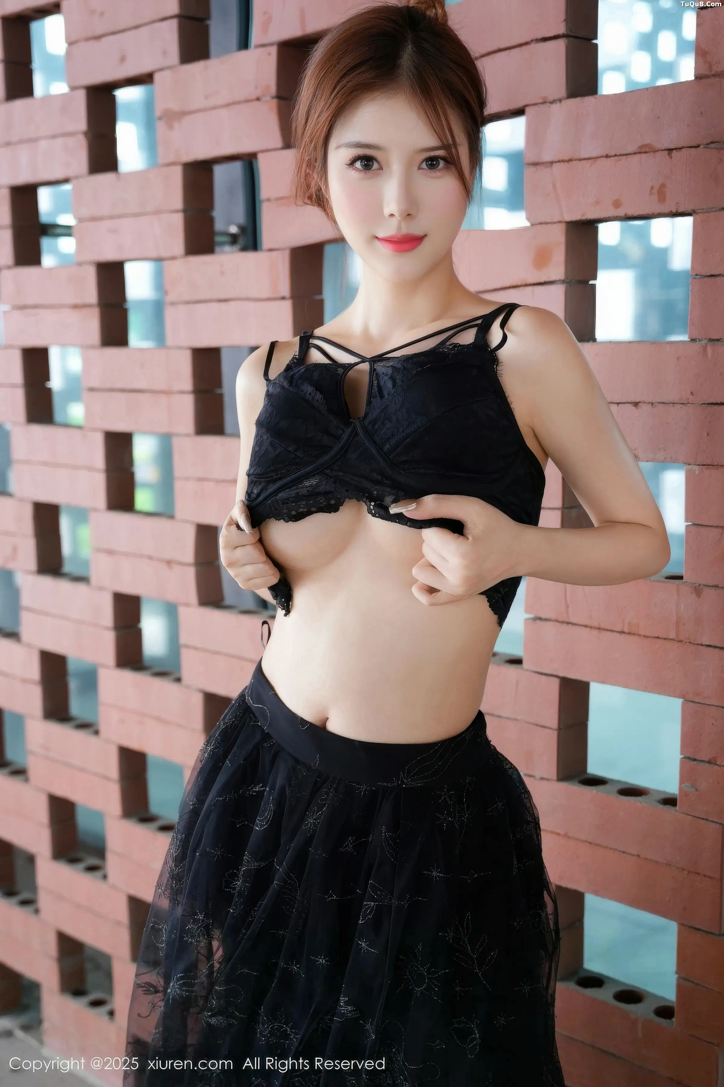 白芷yy性感黑色情趣内衣配超薄黑丝秀完美身材迷人绝美写真 第 29 张
